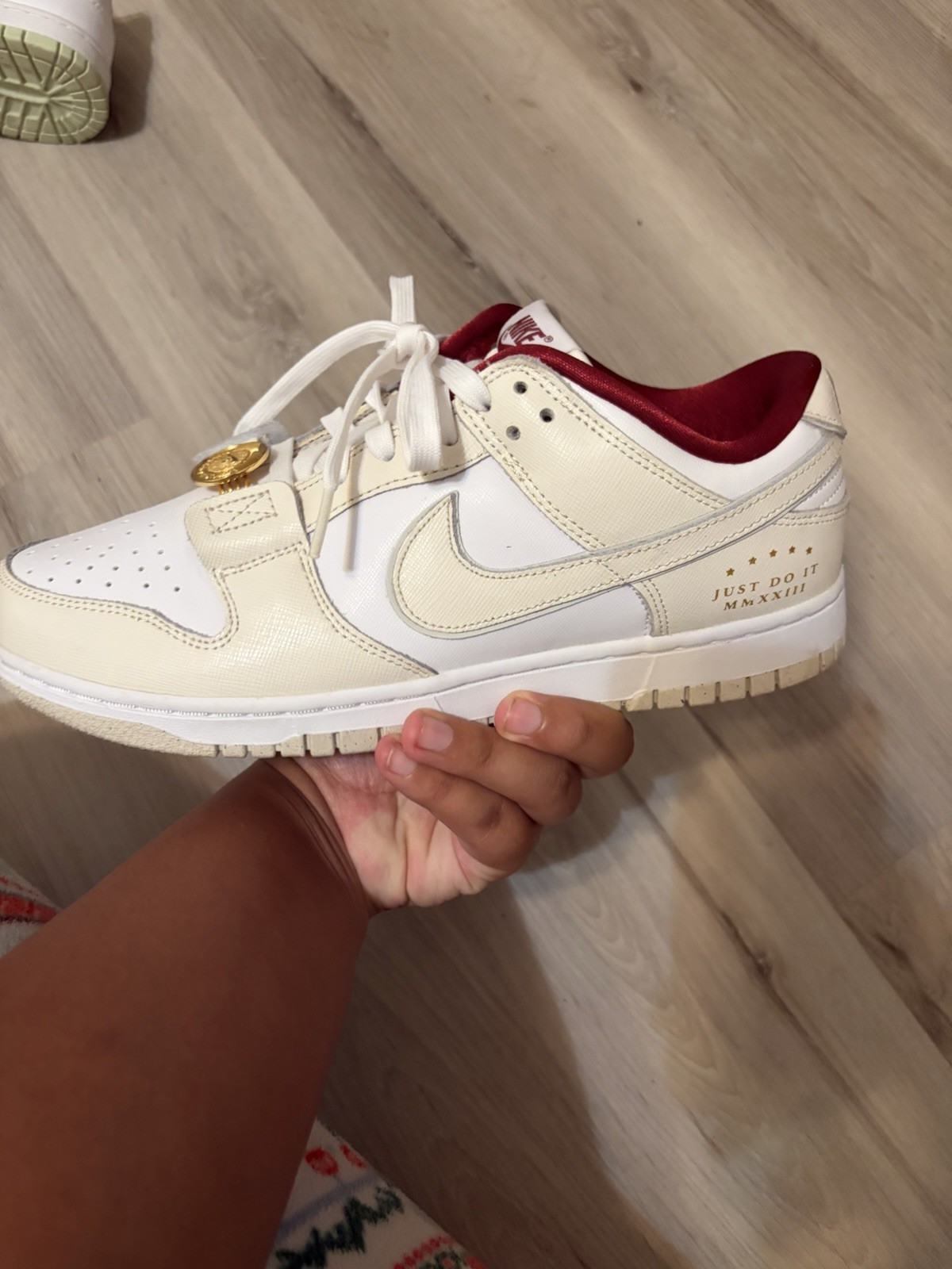Nike Women’s Dunk Low SE Just Do It «White Phantom» (Sisterhood)