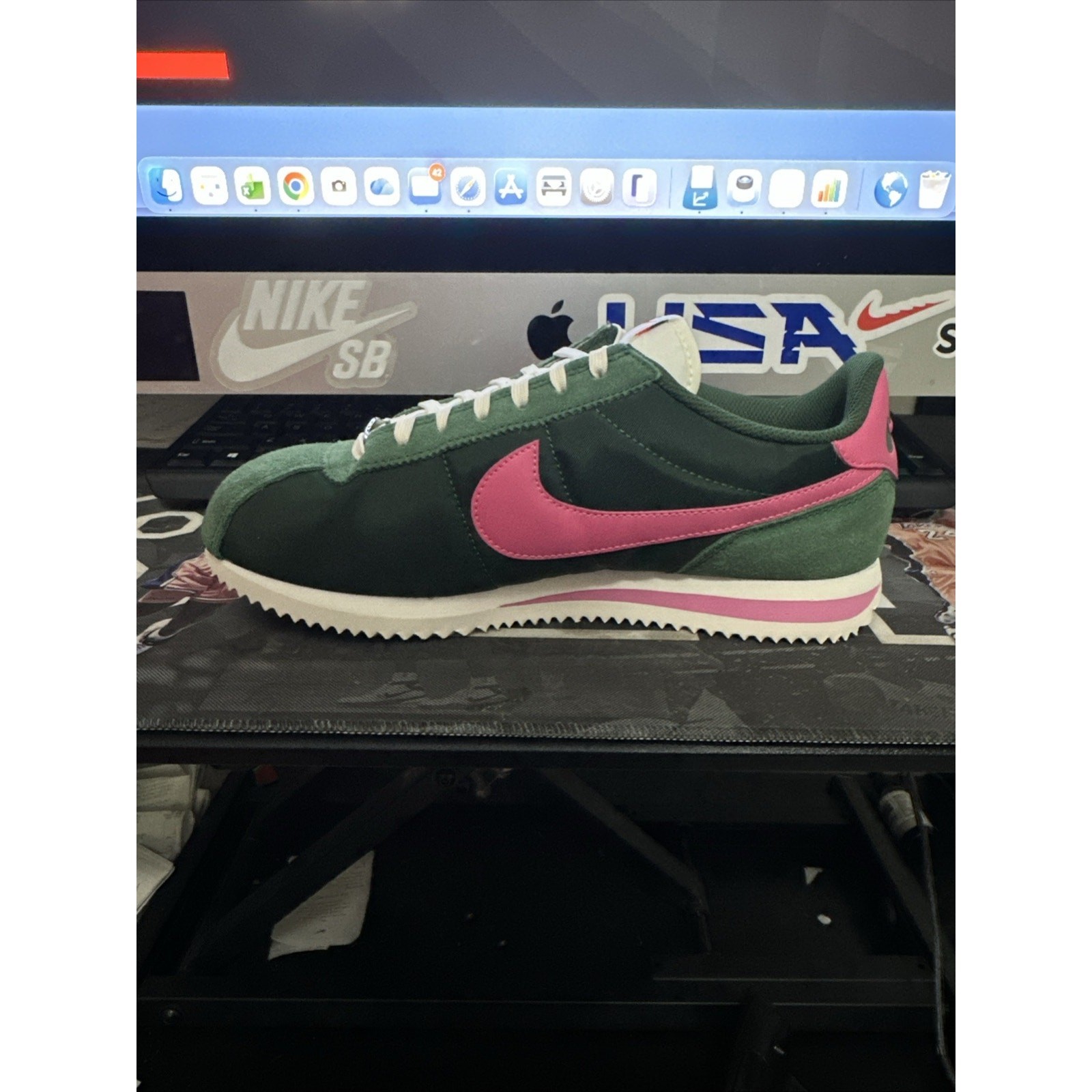 New Women’s Size 6 Nike Cortez Green Pink Fir IF1764-300