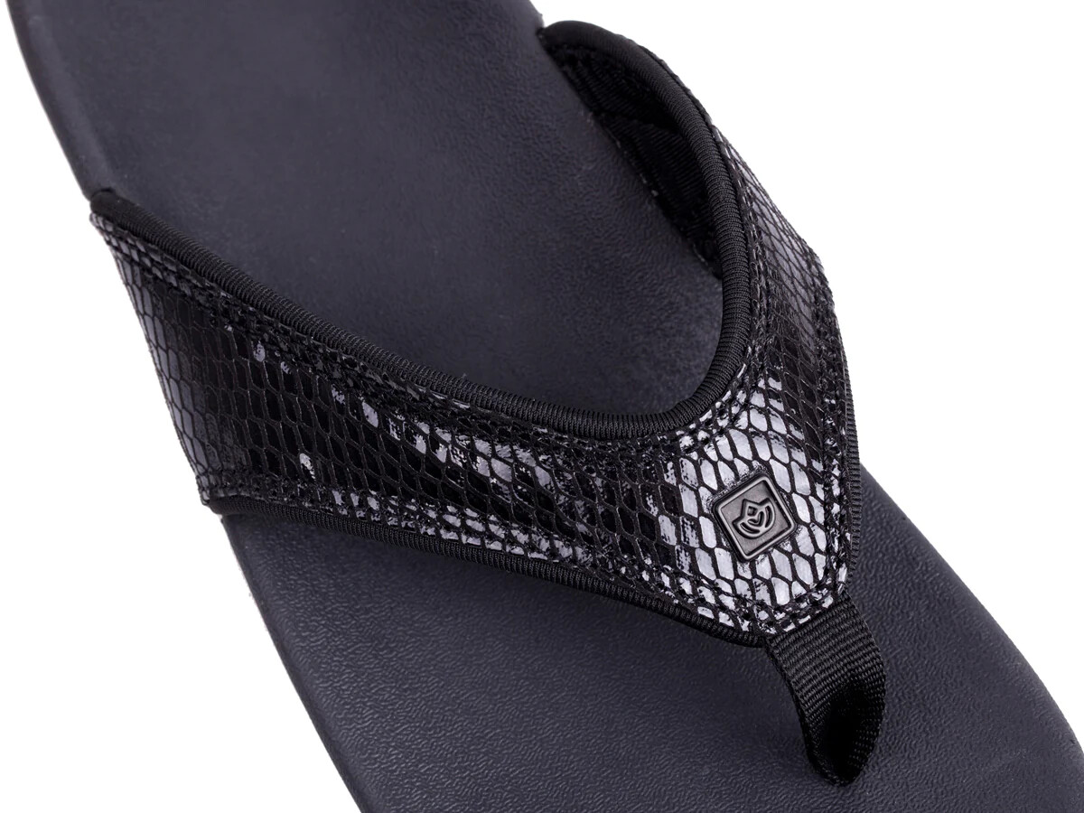 Spenco Women’s Yumi Gecko Black Thong Flip Flop Medium