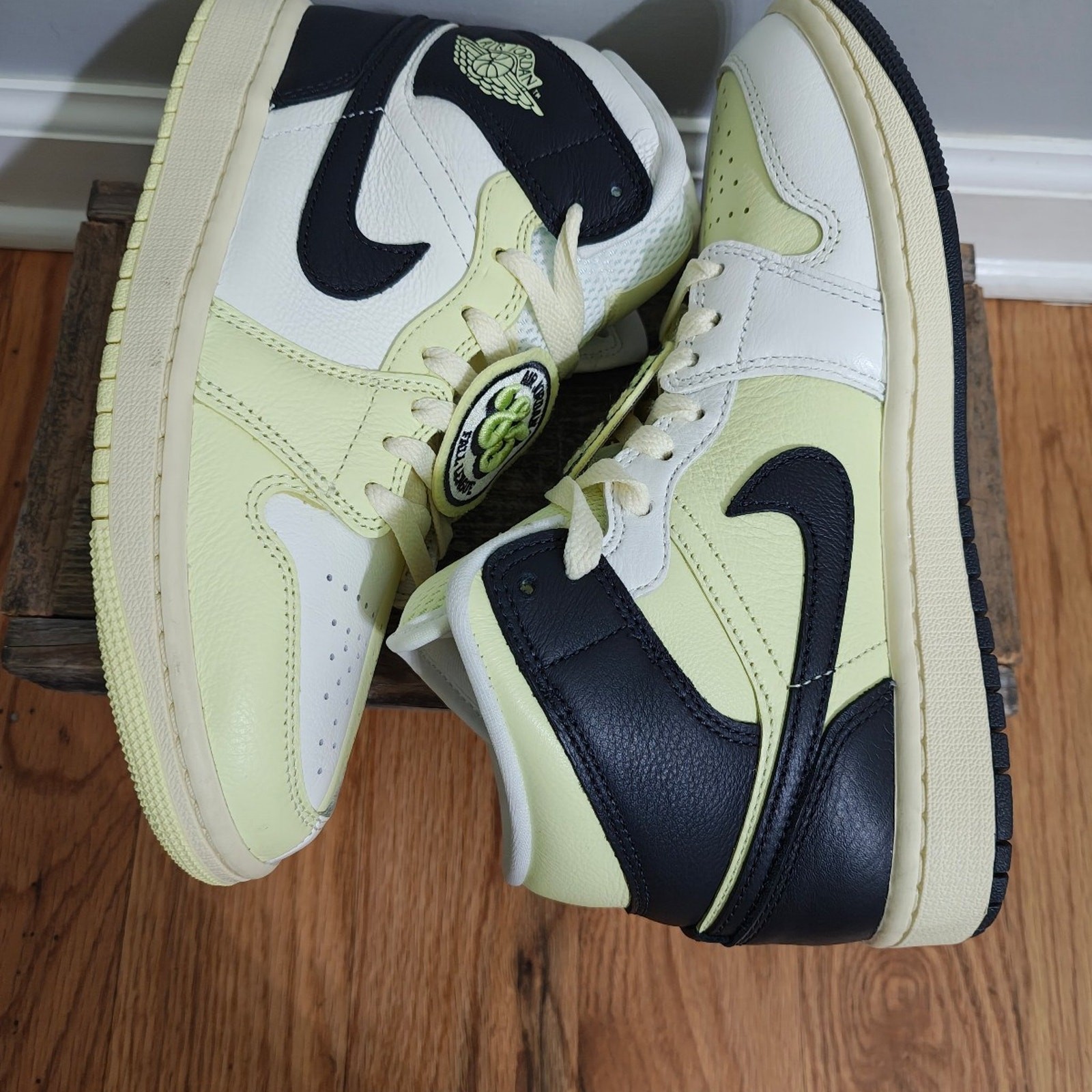 Air Jordan 1 Mid SE Matchly Barely Volt Black Women’s Size 7.5