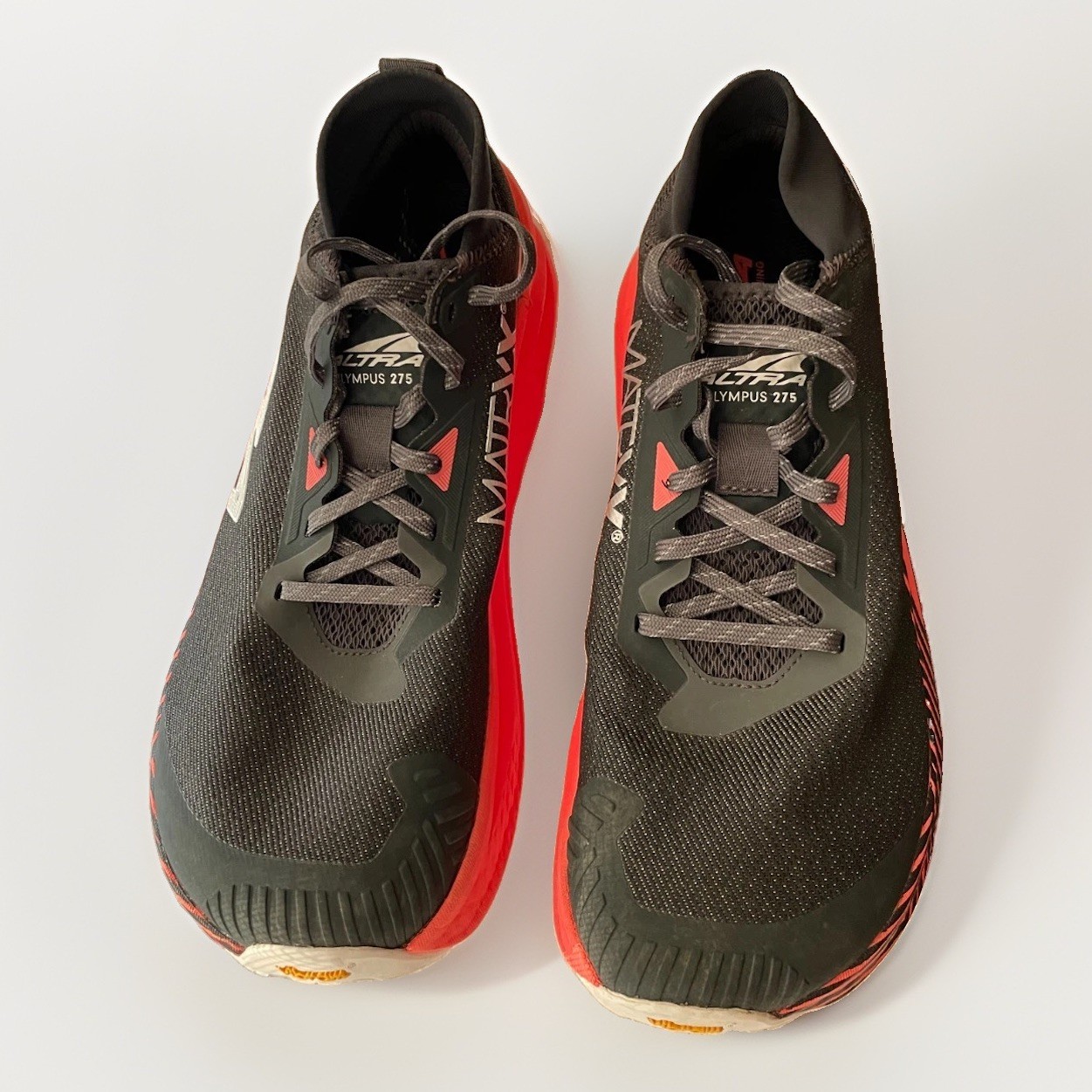 ONLY USED 1x women’s size 10 Altra Olympus 275 Trail Running Shoes ‘Coral’
