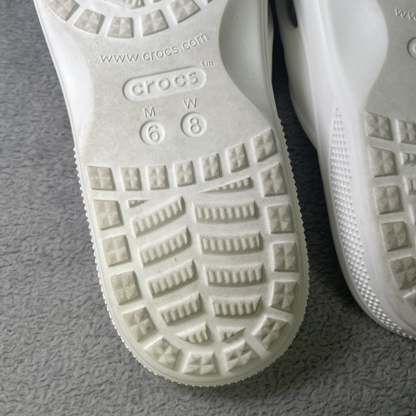 Crocs Baya II Flip Unisex Flip Flop sandal USA Mens 6 Womens 8, + jibbitz holes