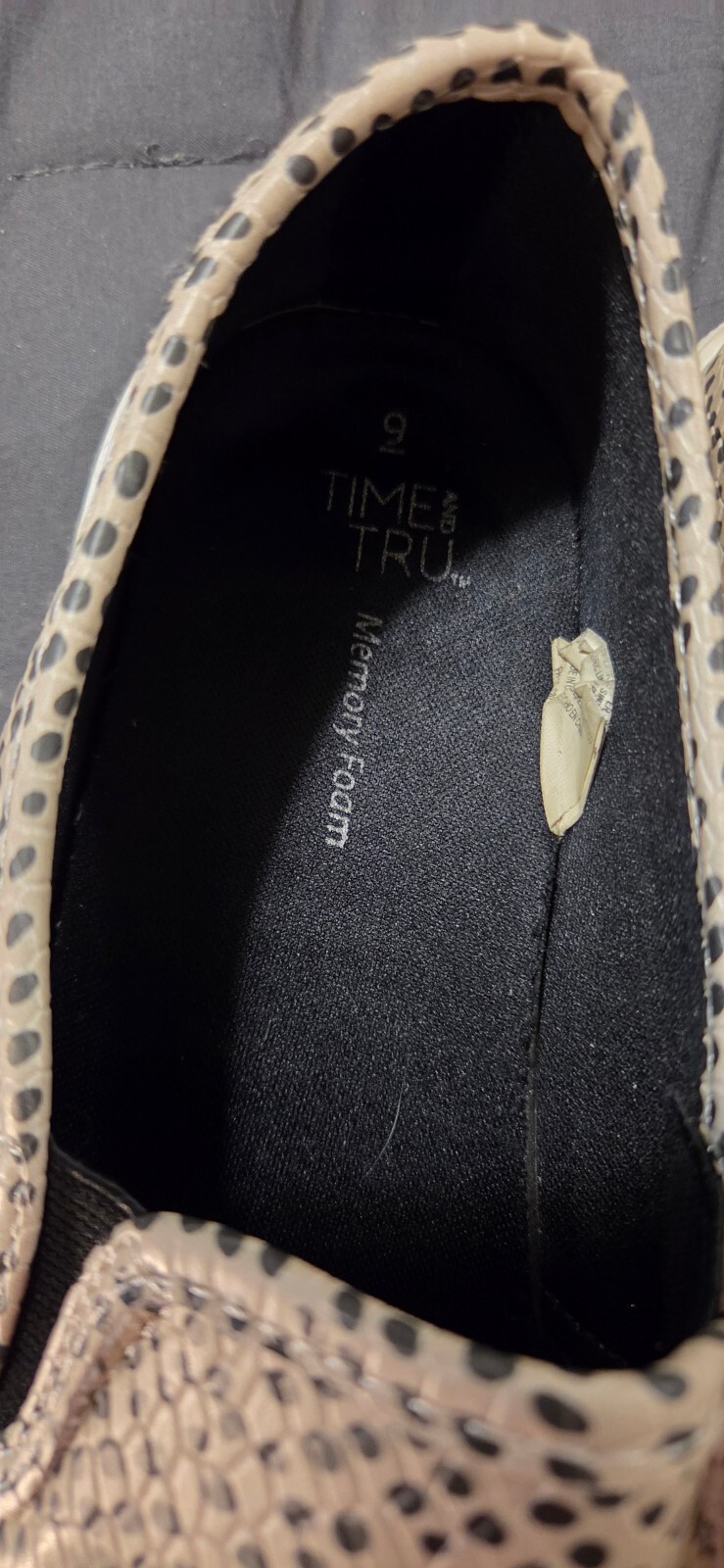 Time and Tru Women’s Slip-On Memory Foam Shoes Size 9