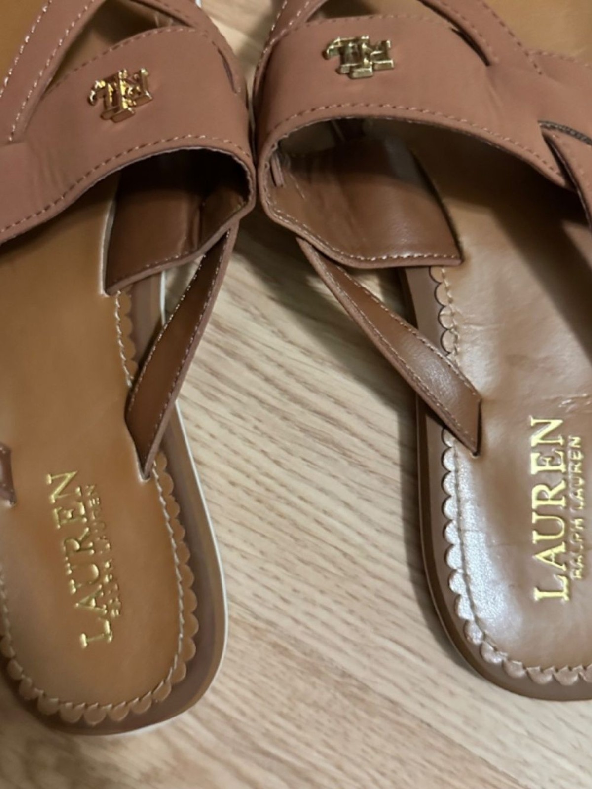Lauren Ralph Lauren Women’s 8B Brown Leather Thong Sandals – 8 Medium – Shoes