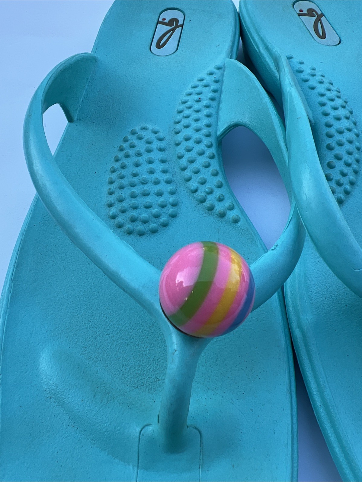 OKA B Flip Flops Women M/L Green Antimocrobial Contoured Bed NWT