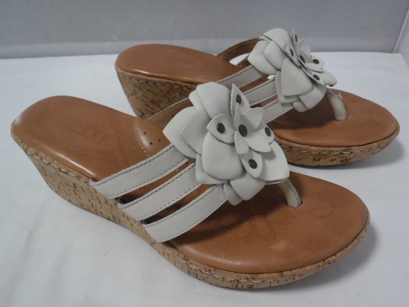 PF3 BORN MIKO Flutter W22259 Ivory Flower Cork Platform Chunky Thong Sandal 9