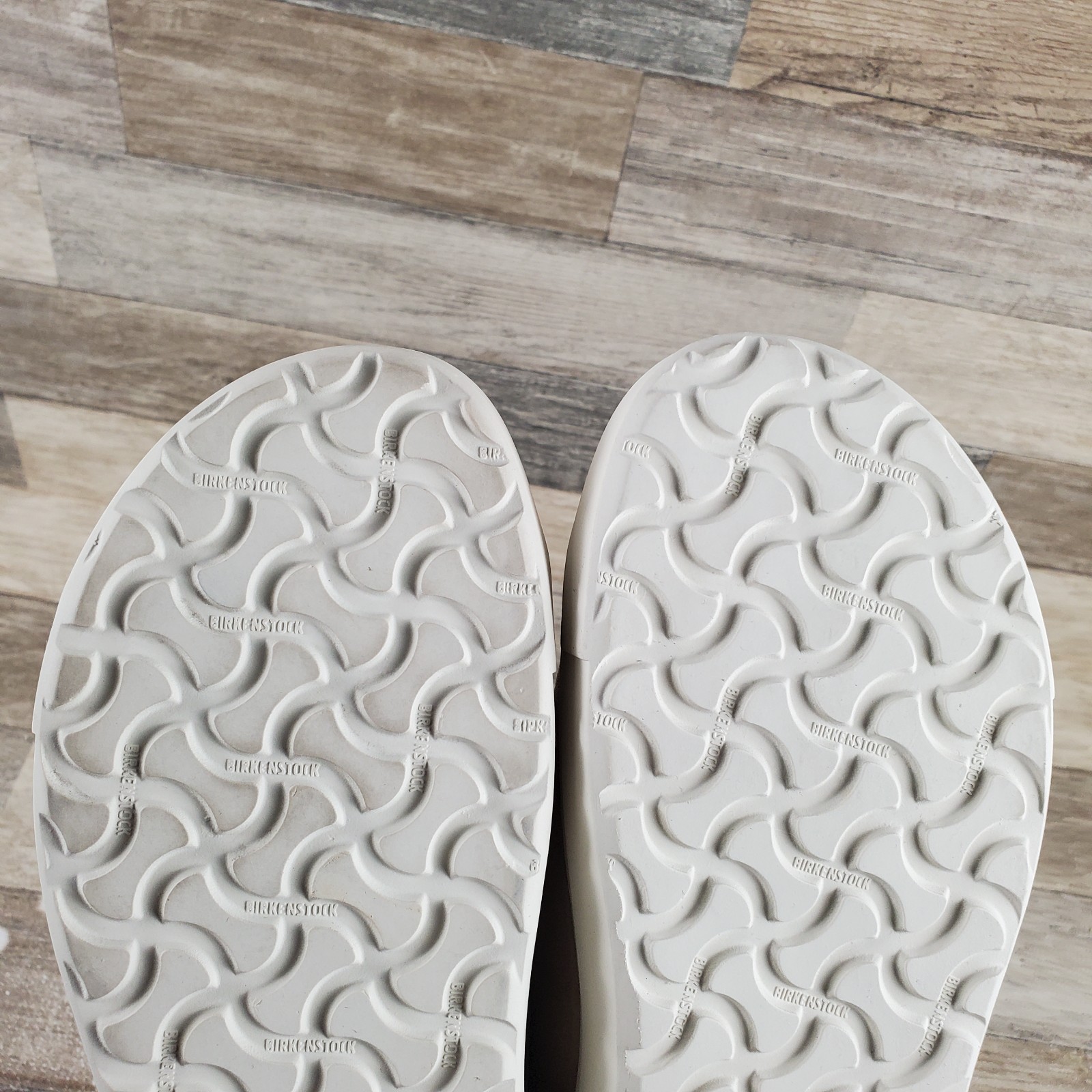 Birkenstock Bend Low Womens Shoes Sz 10 Athletic Sandcastle Beige Suede Sneakers