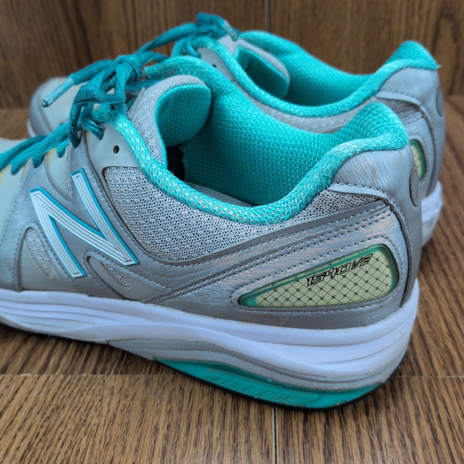 New Balance 1540 v2 Sneakers Womens Size 13 Gray Teal Trim W1540SG2 Used Running
