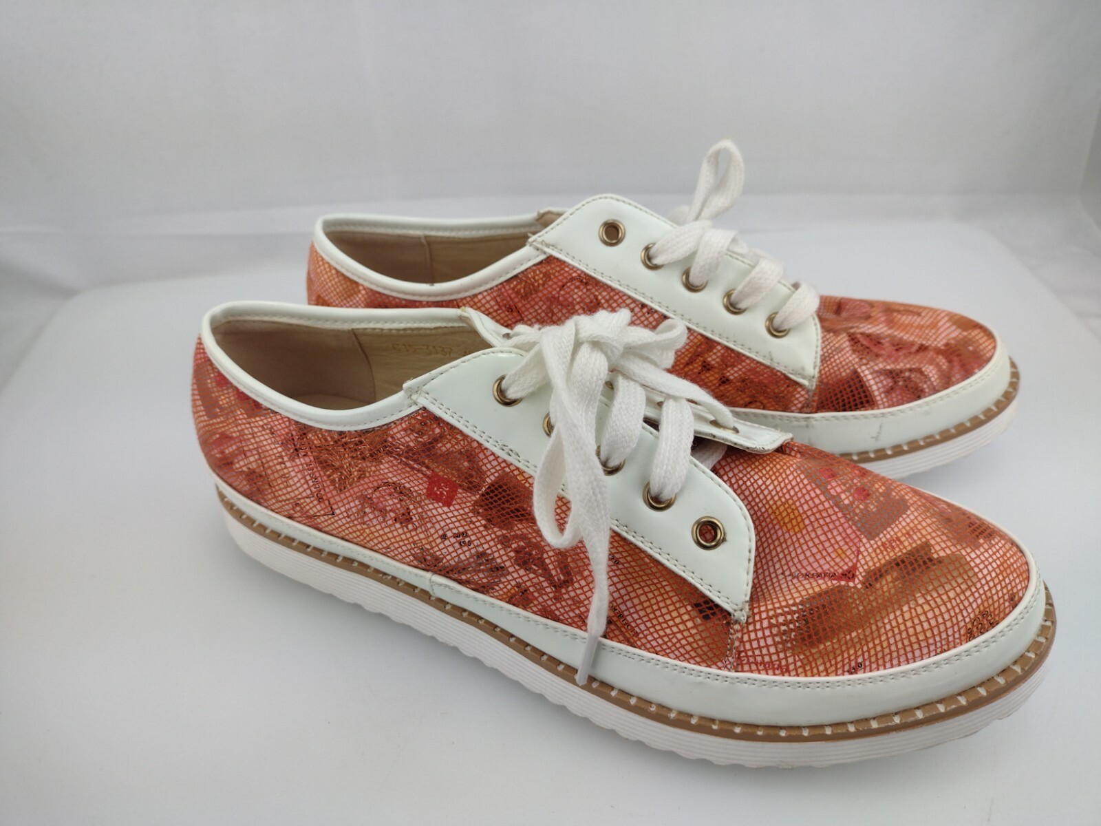LUYI OBUWI orange shoes Sneakers laces size 9.5/ 40