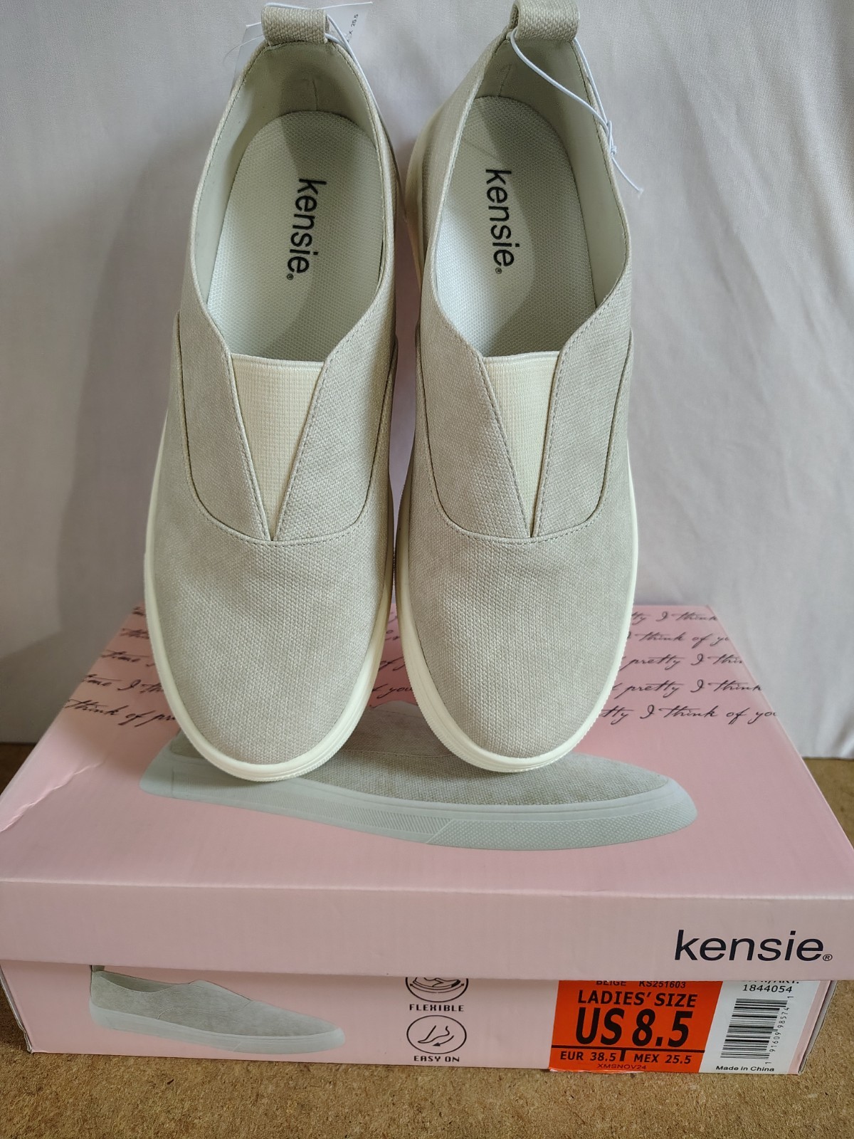 Kensie Ladies Slip On Shoes Salia Beige Size 8.5 New With Box (337)
