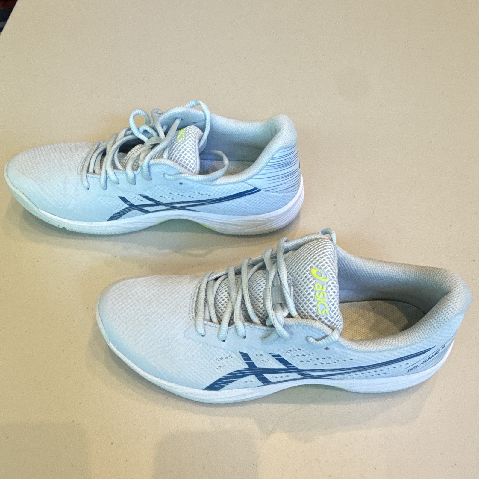 ASICS Women’s Low Top Lace-Up Athletic Sneakers Light Blue/White Neon 1042A211
