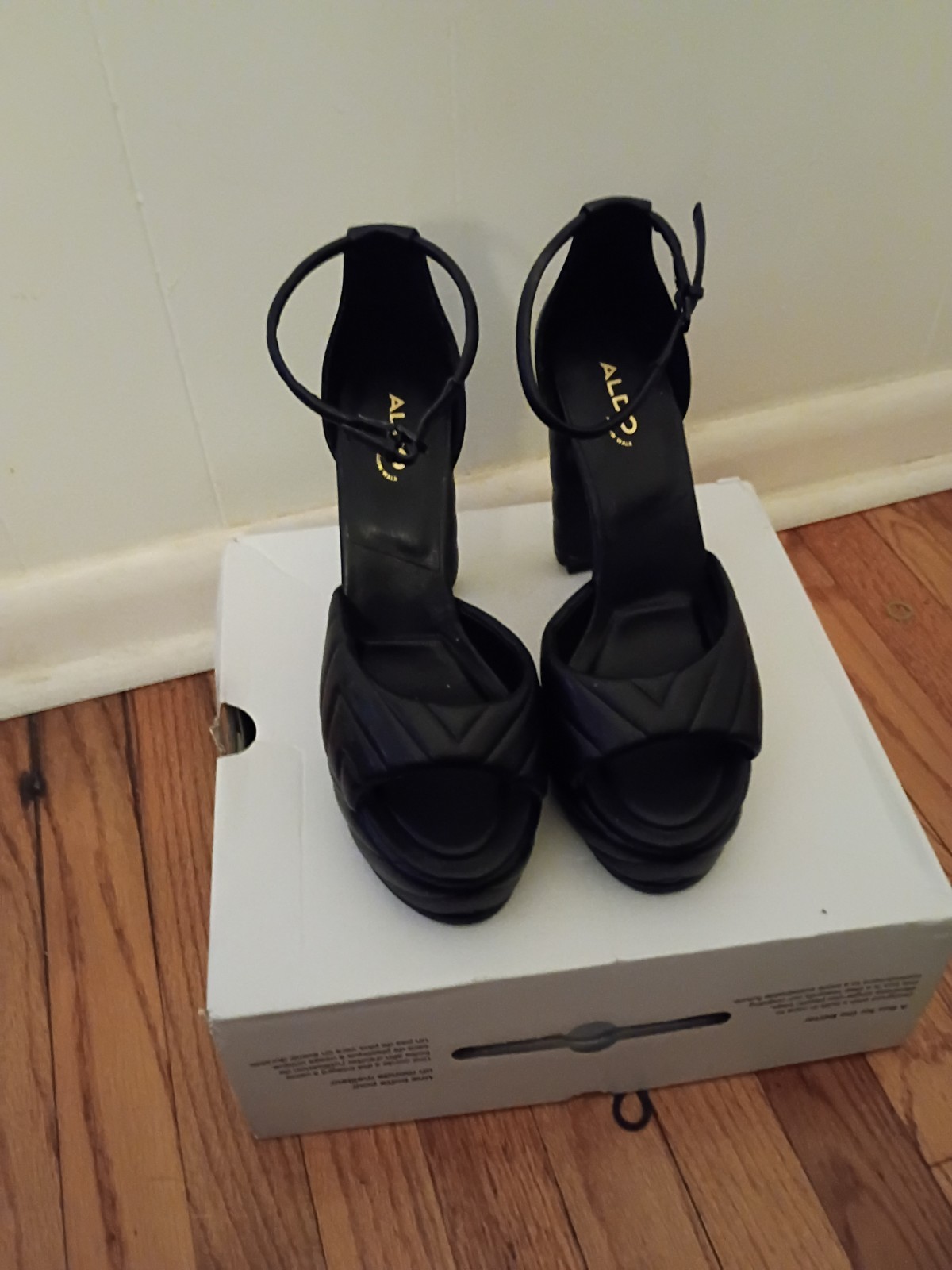 Milena by ALDO Black quilted vegan leather platform 5.5″ heel sandals, SZ 9