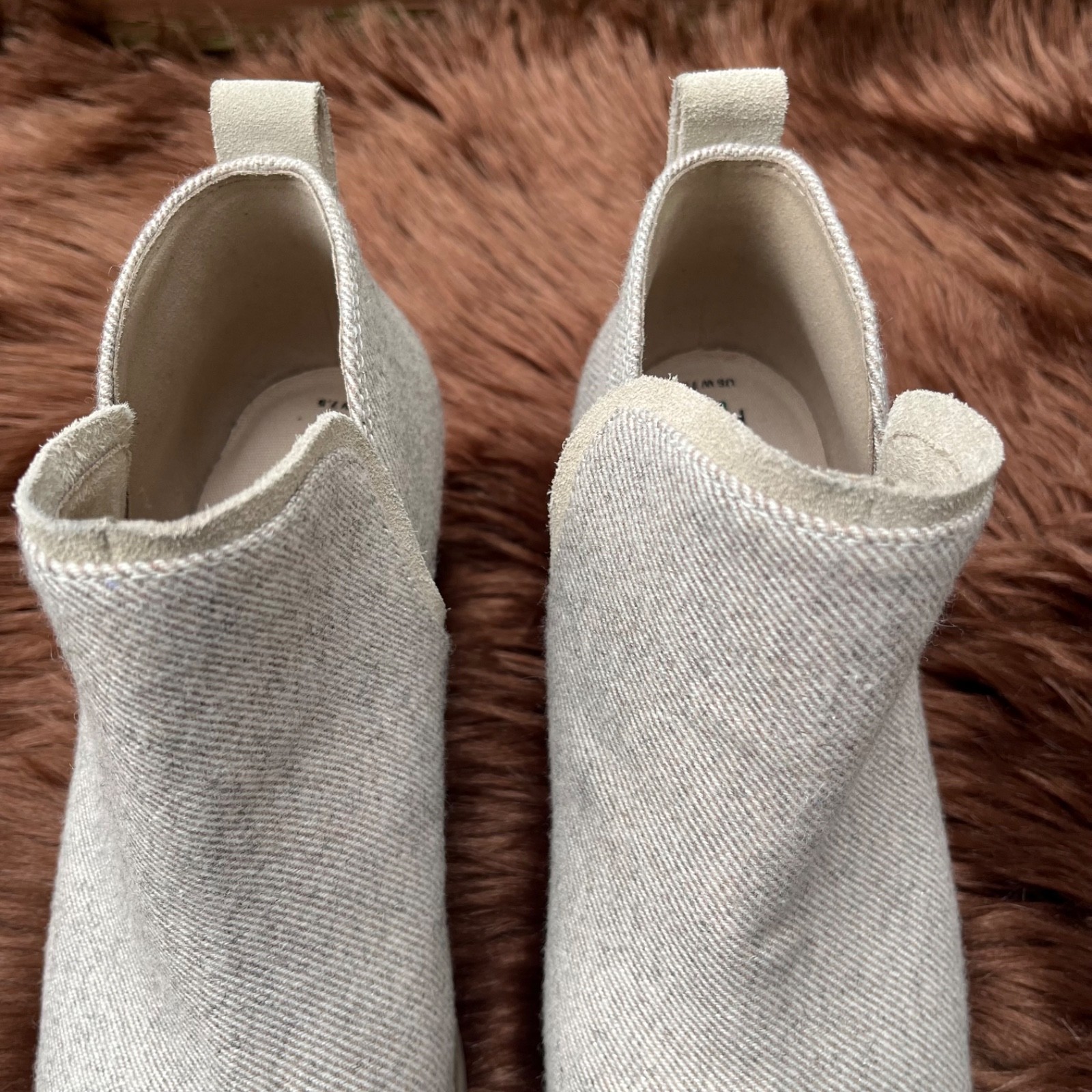 TOMS Kaia Wedge Bootie; Size 7.5; Oatmeal Tweed Shimmer