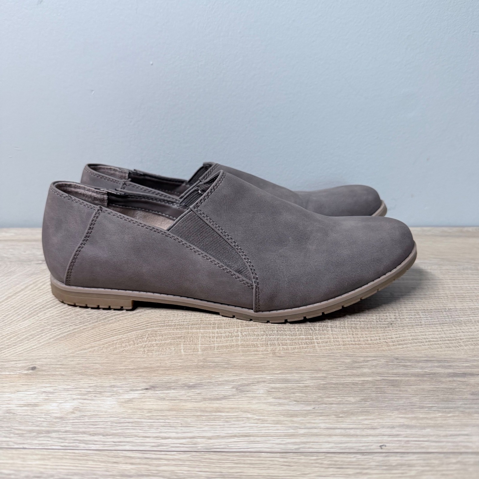 Cushionaire Duffy Slip On Loafers 9.5 Gray Faux Suede Comfort Business Casual