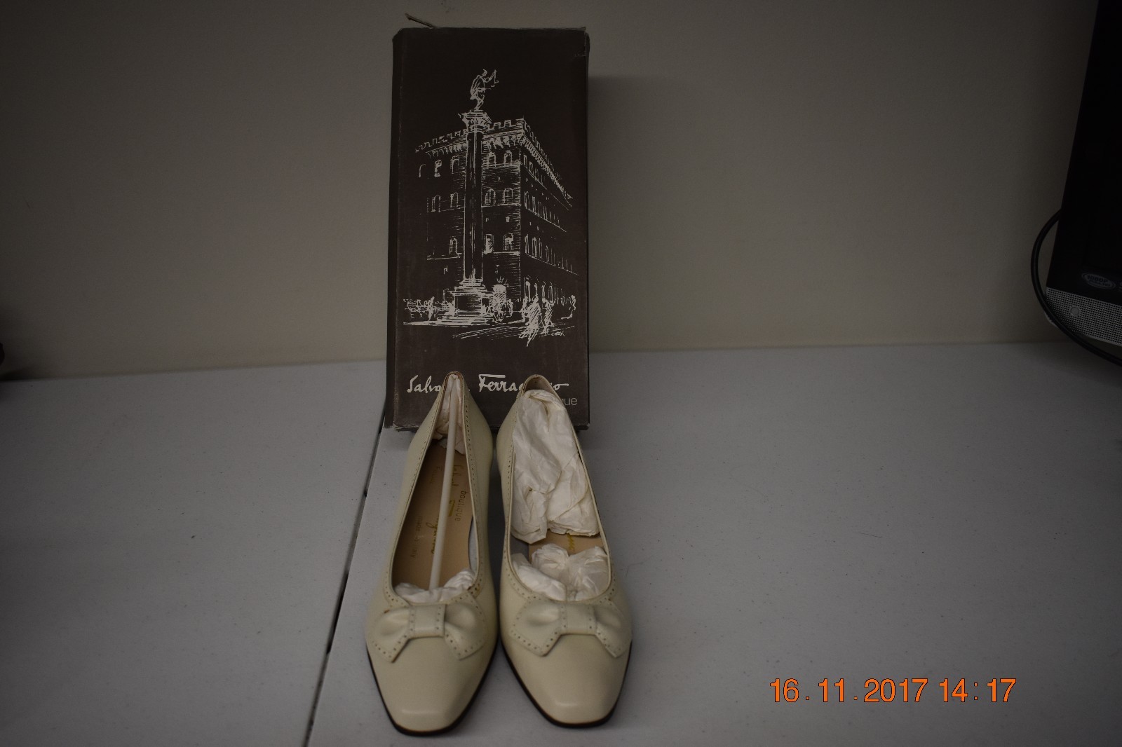 NIB Salvatore Ferragamo Shoes Brown Havana Calf Flats Size 8.5 AAA Leather Chub