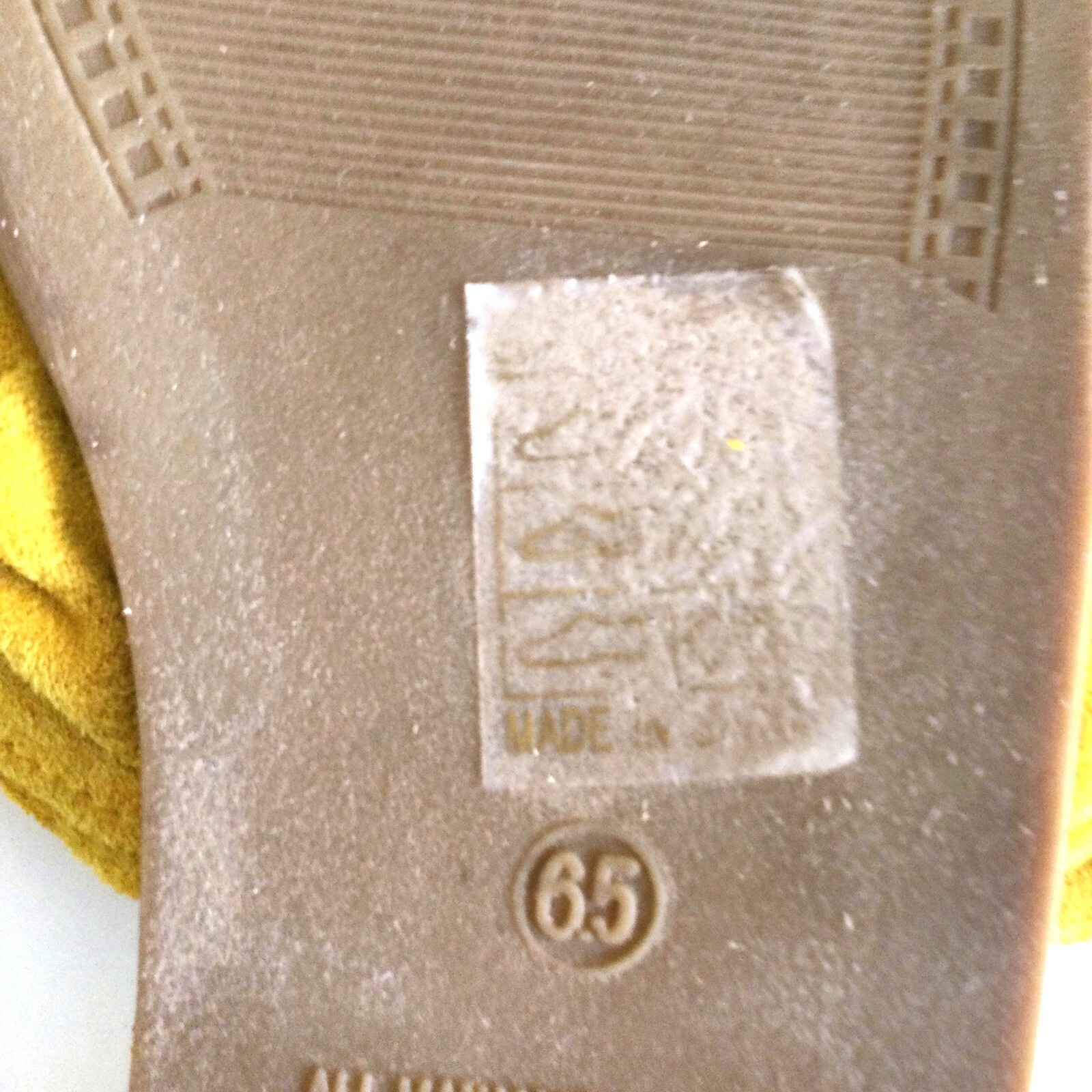 Mustard Yellow Women’s Summer Sandals Size 6.5 Slip On Faux Suede Flats