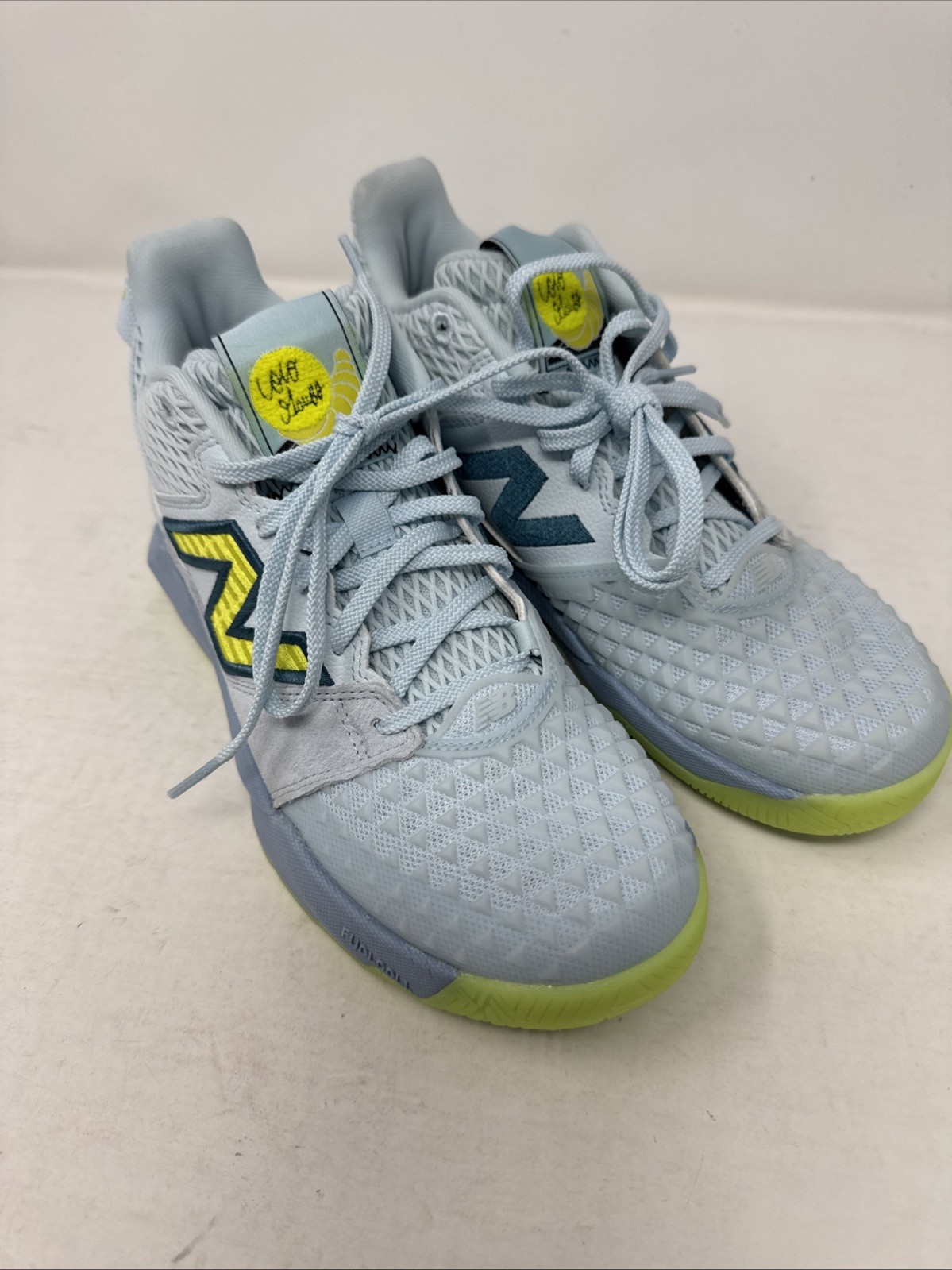 NEW New Balance CG2 Blue Yellow Shoes Women’s Size 7.5 Tennis Hard Court