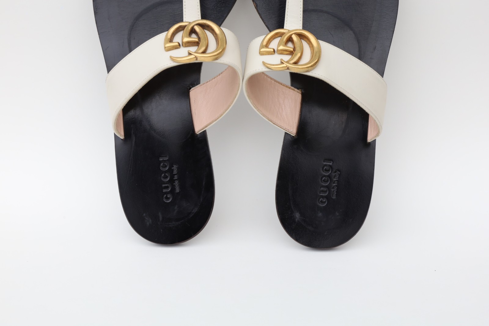 Gucci Marmont GG Thong Sandals Slides Size 38/ US 8 in Black White Ivory Leather
