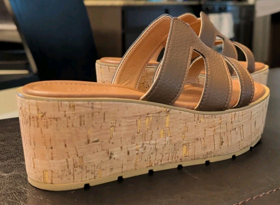 Poetic Beauty Wedge Sandal Mood:On South Korean 230mm / US 6
