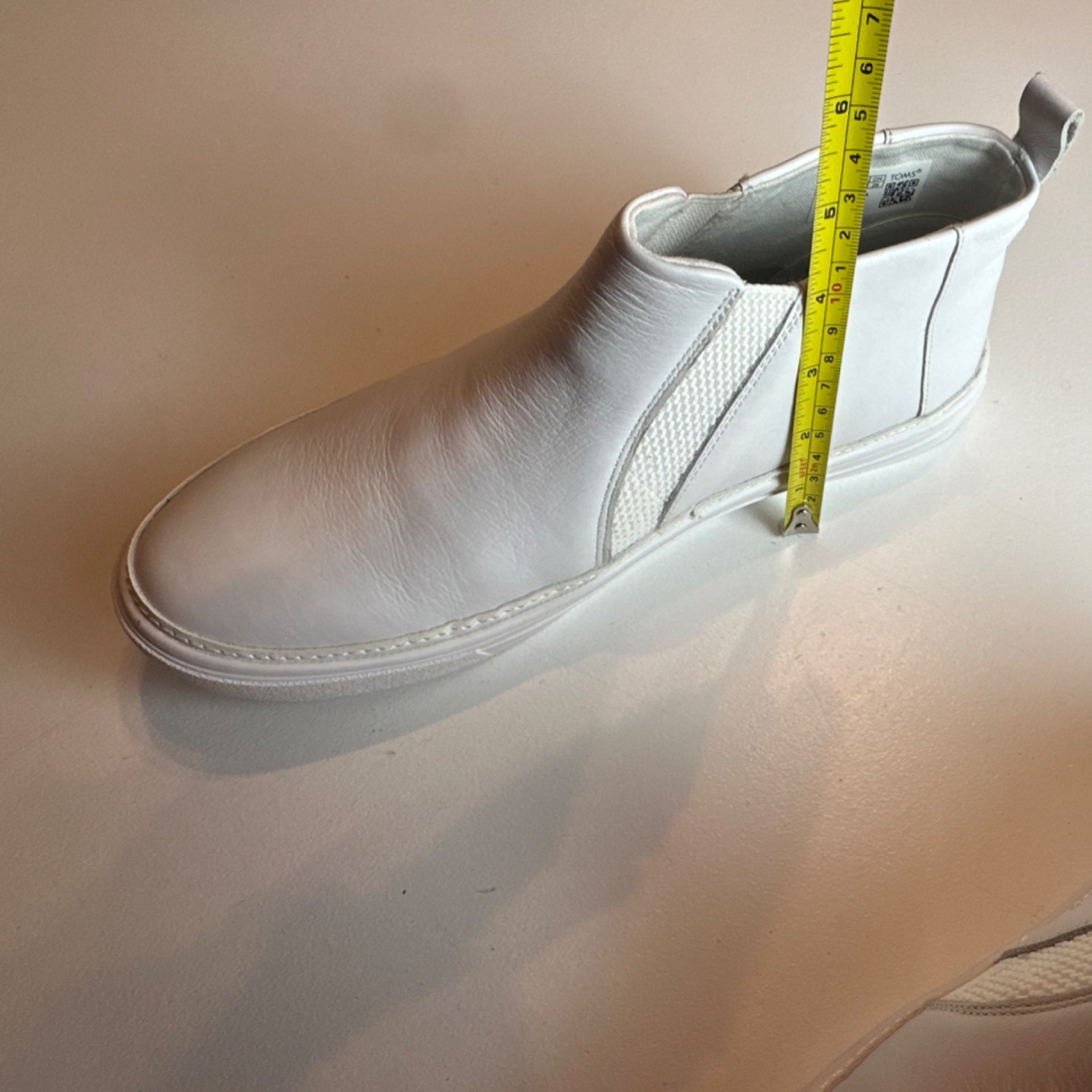 Tom’s Shoes Women’s Bryce High Top White Leather Elastic Gore Pull Tab US 9