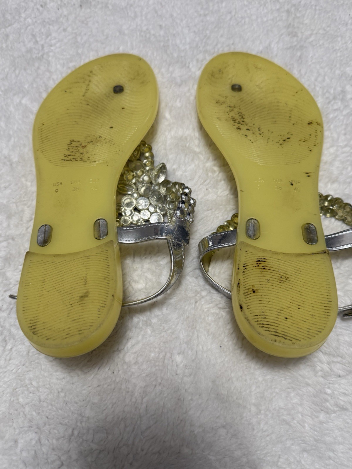 EUC Olivia Miller Rhinestone Yellow Thong Jelly Euro Summer Glam Resort Y2K 9