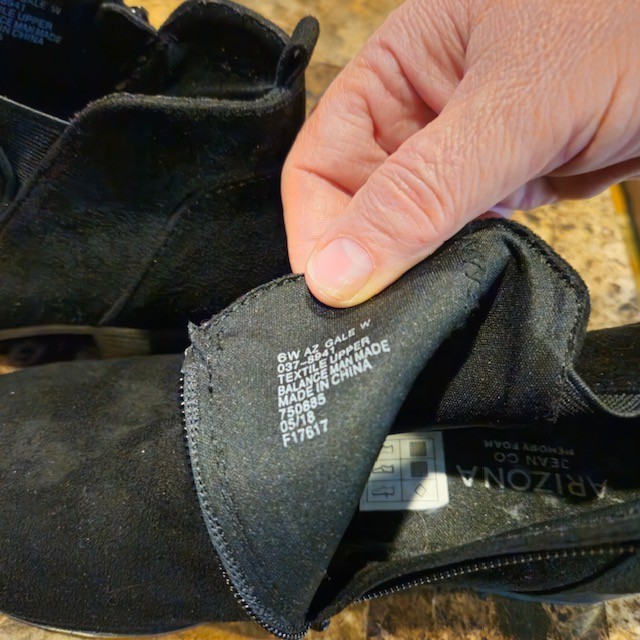 Arizona Gale Black Boots Womens 6W NWOT