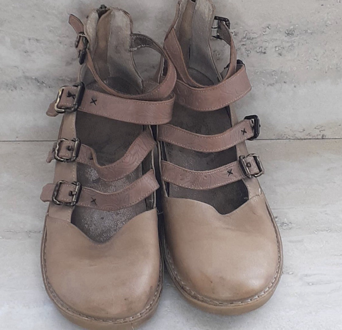 OTBT Biker Wedge Mary Janes Rounded Toe 100% Leather Size 11 Back Zip