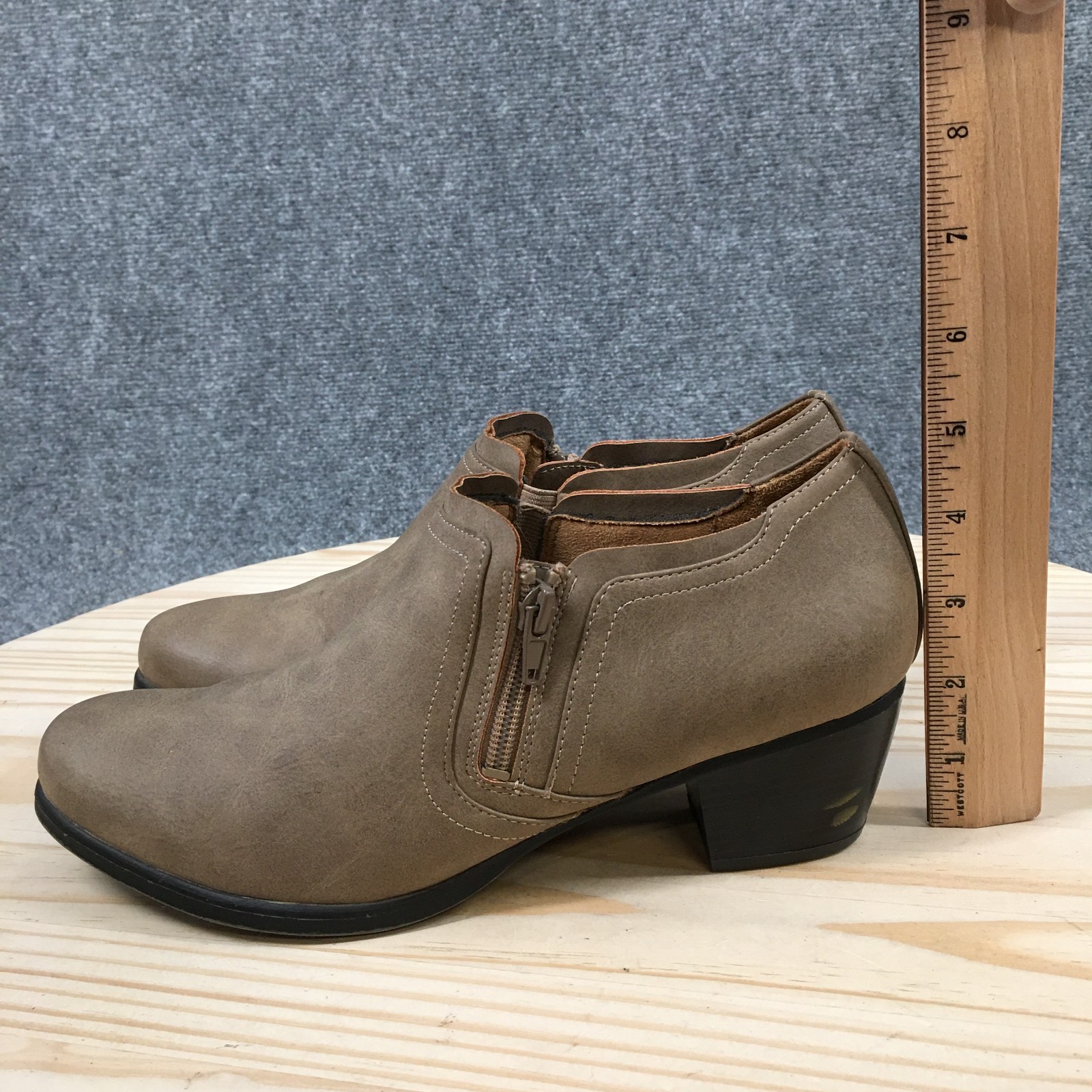 Natural Soul Boots Womens 10M Ankle Bootie Side Zip Block Heels Leather Brown