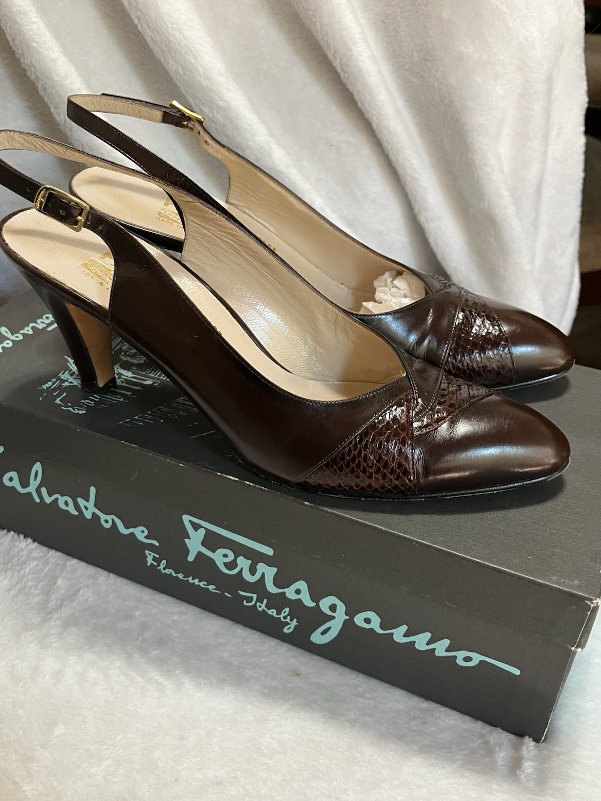 Vintage Salvatore Ferragamo Slingback Brown Leather 7.5 AAA Narrow Heels Italy