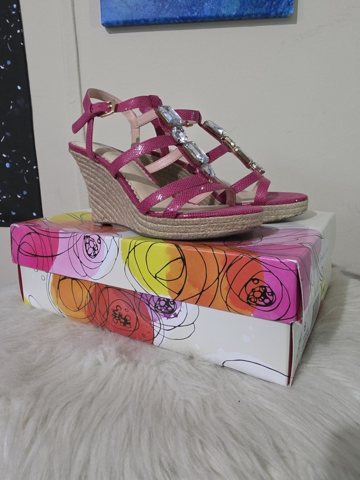 EUC Amelia Grace Fuschia AG Rachel Jeweled Strappy Wedge Sandals Size 6 W/ Box