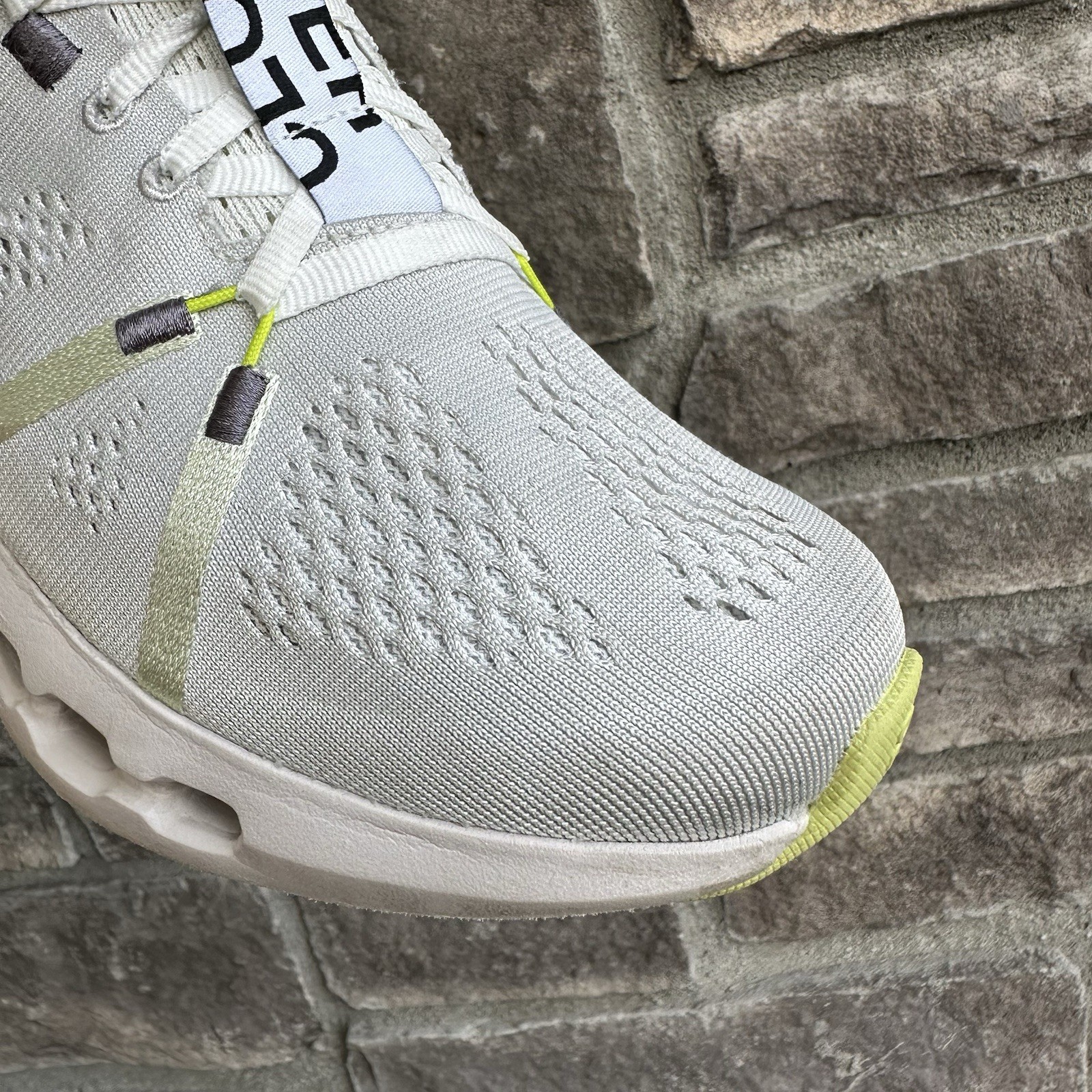 On Cloudsurfer Women’s 7.5 Running Shoes White Sand Sneakers 3WD10440248