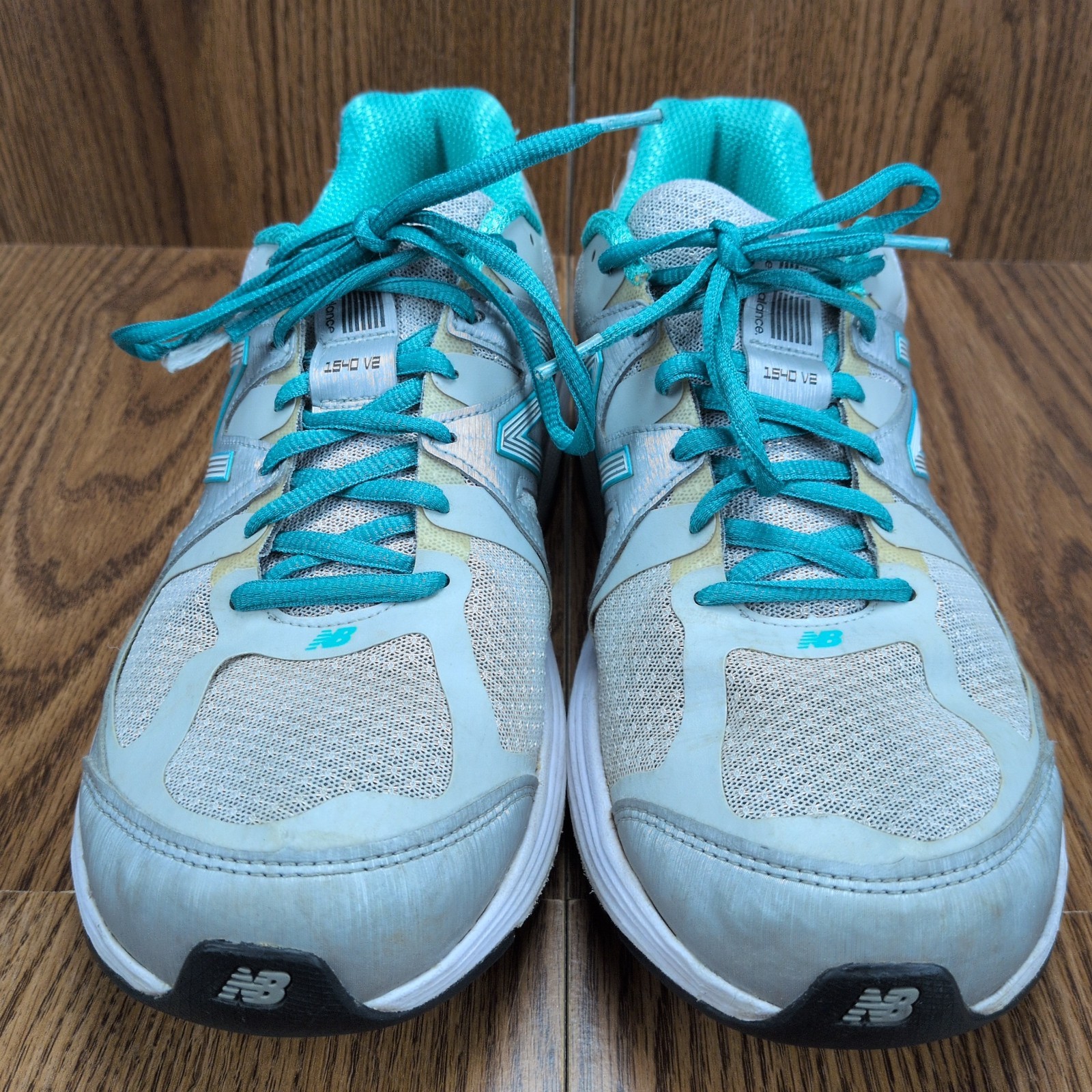 New Balance 1540 v2 Sneakers Womens Size 13 Gray Teal Trim W1540SG2 Used Running