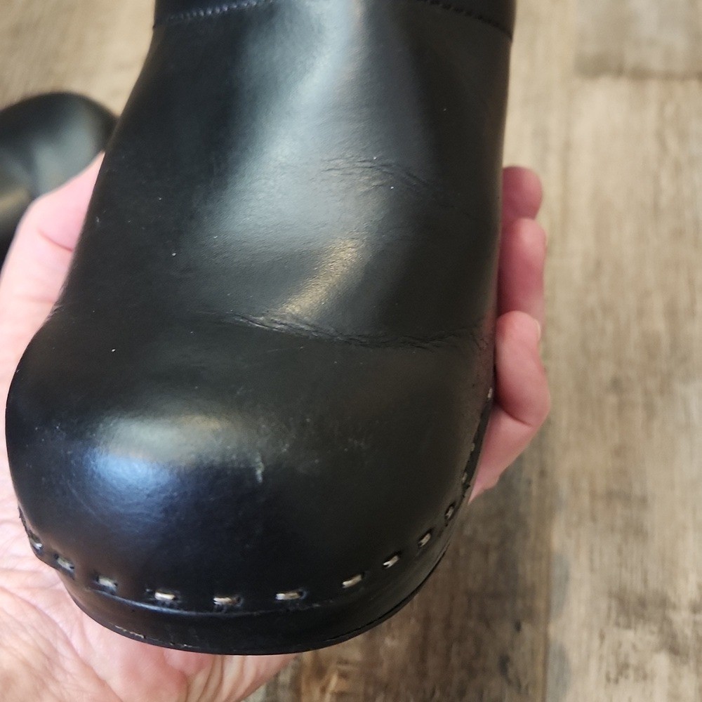 L.L. Bean Womens Black Leather Clogs Size 8.5M Casual Neutral Workwear Nurse