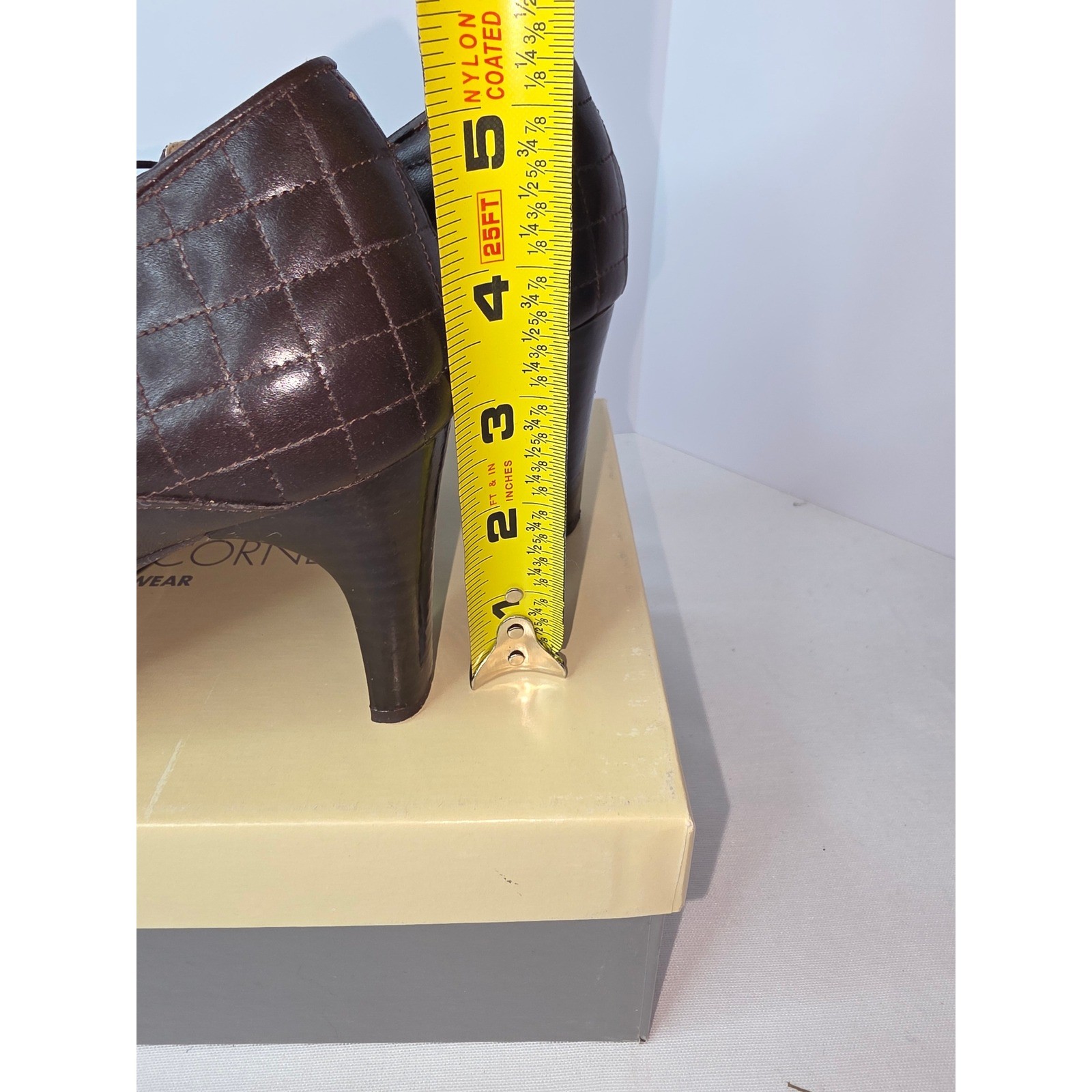 Casual Corner Brown Leather Quilted Lace Up Oxford Heels Made in Italy 7M372