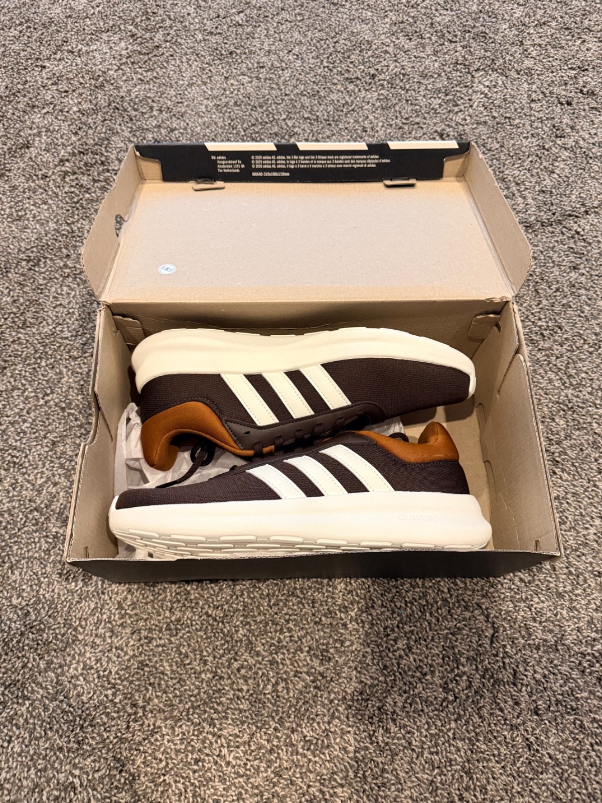 NEW – Size 7M/8W – Adidas Lite Racer 4.0 Brown Sneakers – JR7192