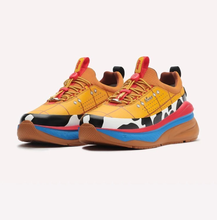 Ćlove Women’s Disney Pixar’s Toy Story 5 Woody W10/ M8 (NEW IN BOX)
