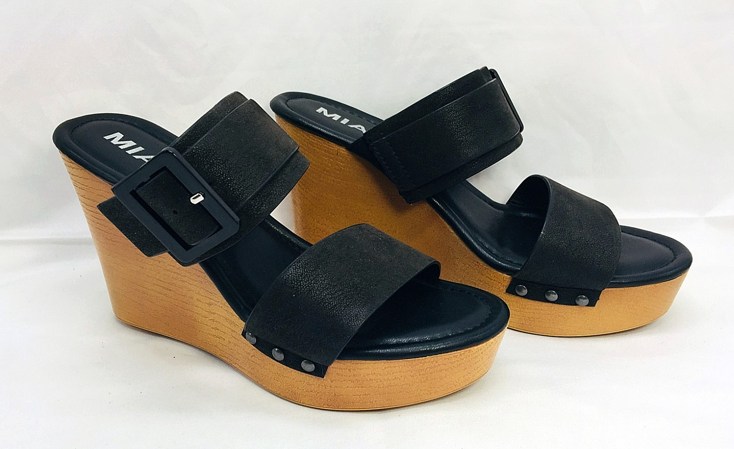 MIA Kristel Women’s Wedges 4.25″ Heel Black Strap Shoes With Buckle Sz 7.5M EUC