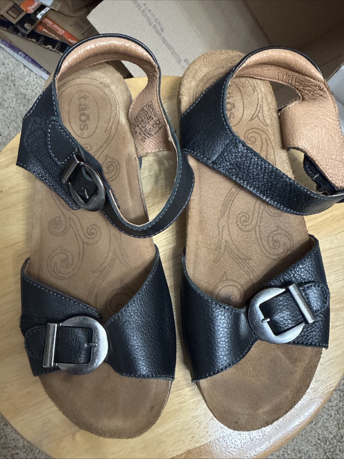 Taos Women’s Black Leather Comfort Sandals Adj. Ankle Strap Arch Support Sz 6.5