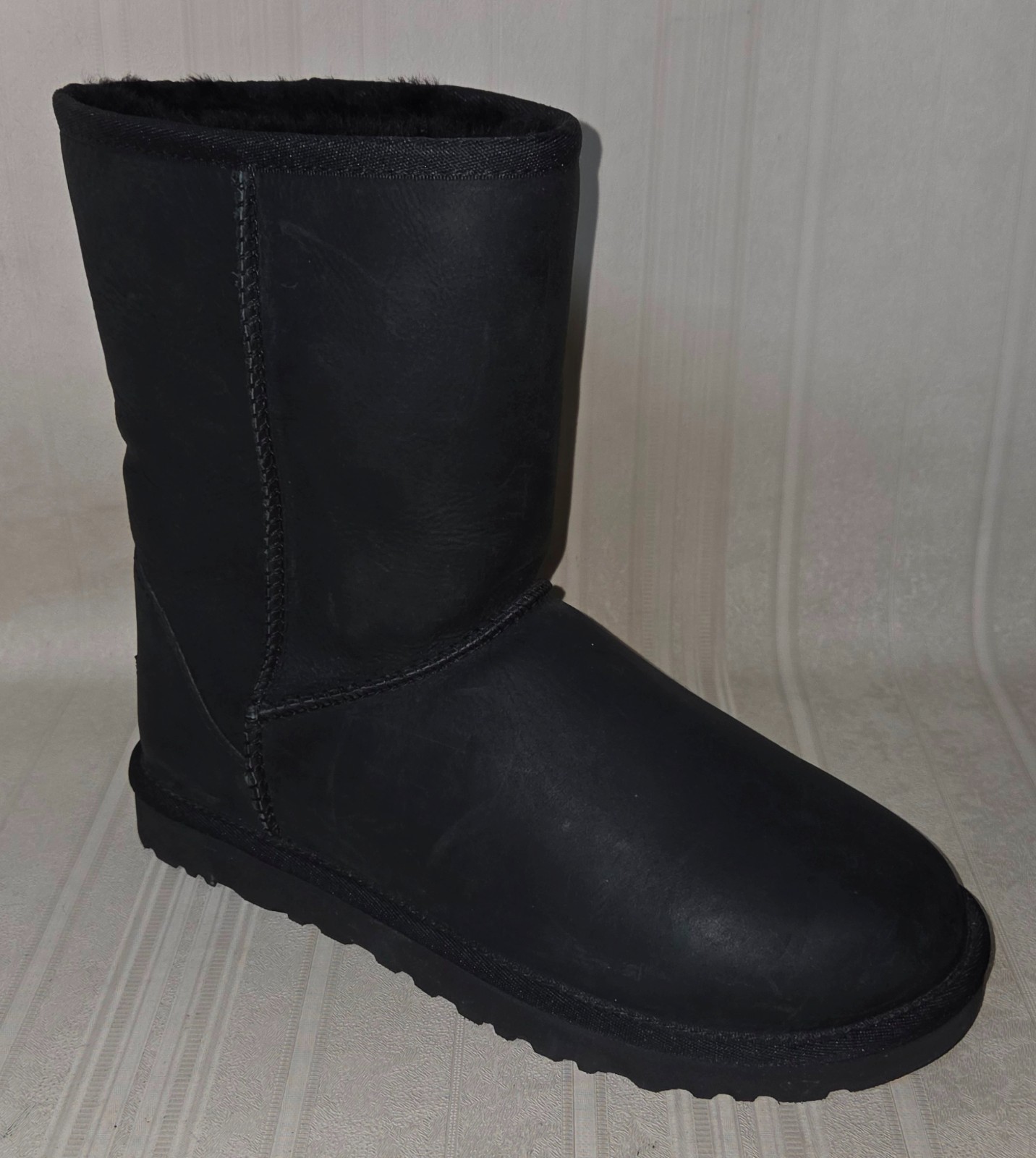 UGG Black Classic Short Leather Boot Water Resistant MISMATCH Left US 7 Right 8