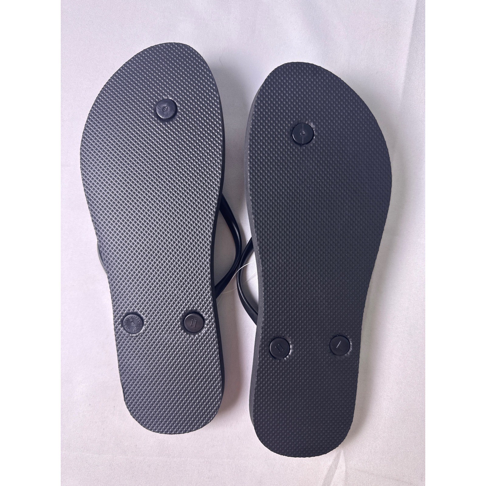 Old Navy Black Sugarcane Blend Flip Flop Sandals Plant Based Eco Friendly Sz 11