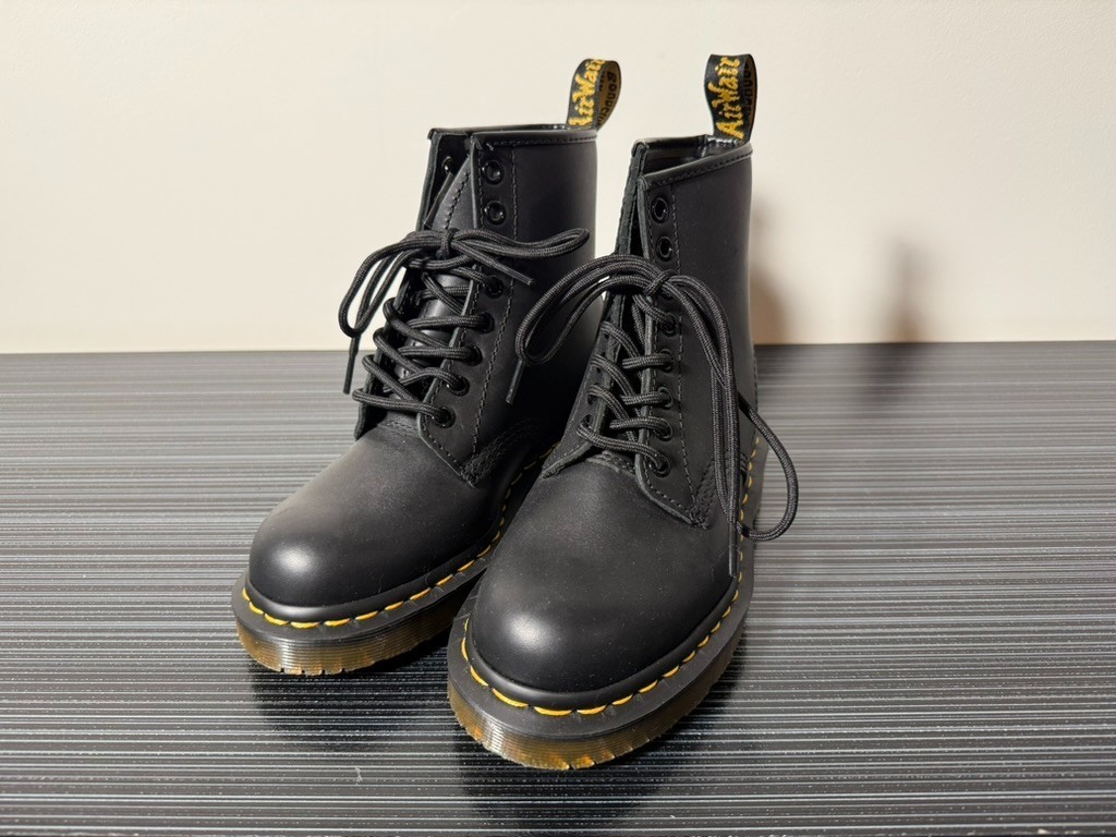 Dr. Martens 1460 Women’s Original Smooth Leather Lace Up Boots – Black, Size 5