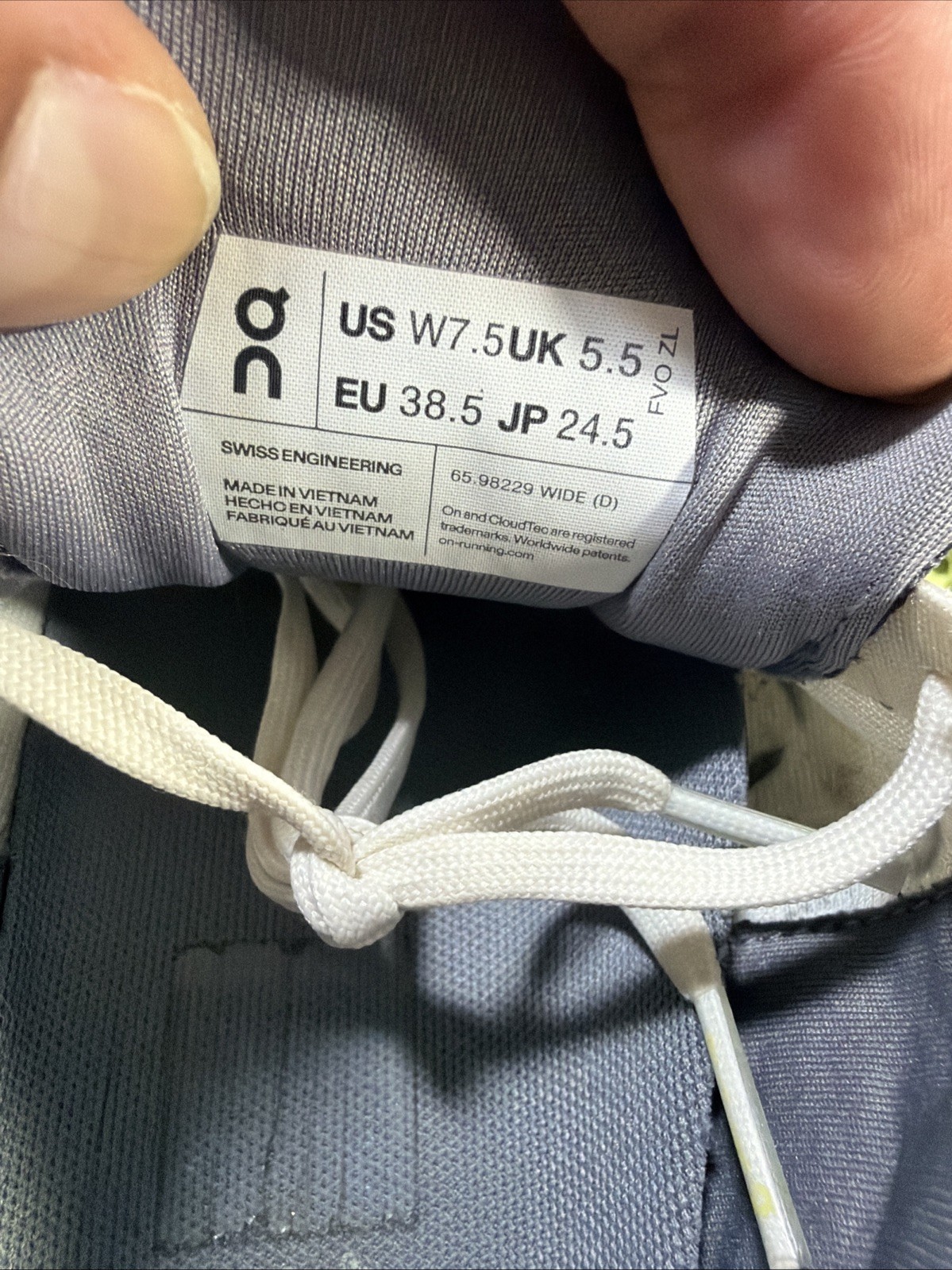 On Cloud CloudGo «Frost Hay» Women’s Size 7.5 Wide D Grey Running Shoes 65.98229