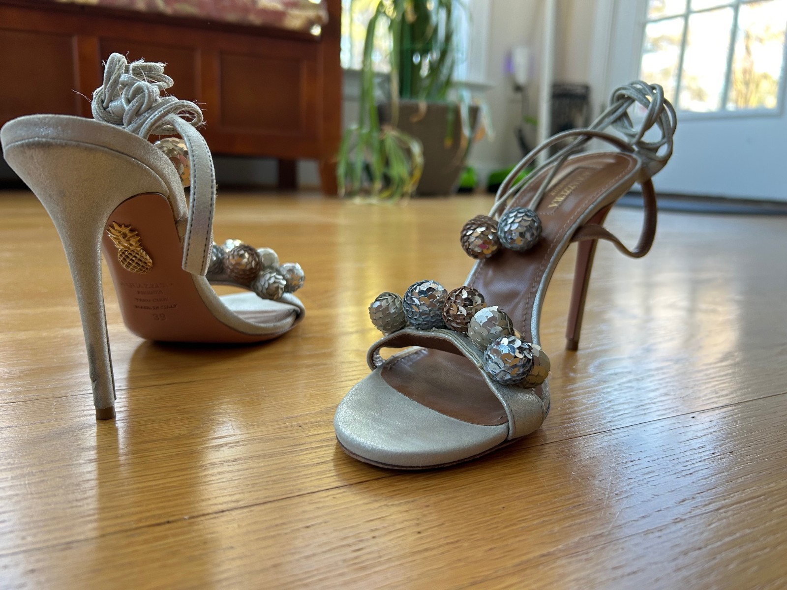 AQUAZZURA Metallic & Nude Disco Thing Suede Sequined Pom-Pom Sandals IT 39 Good