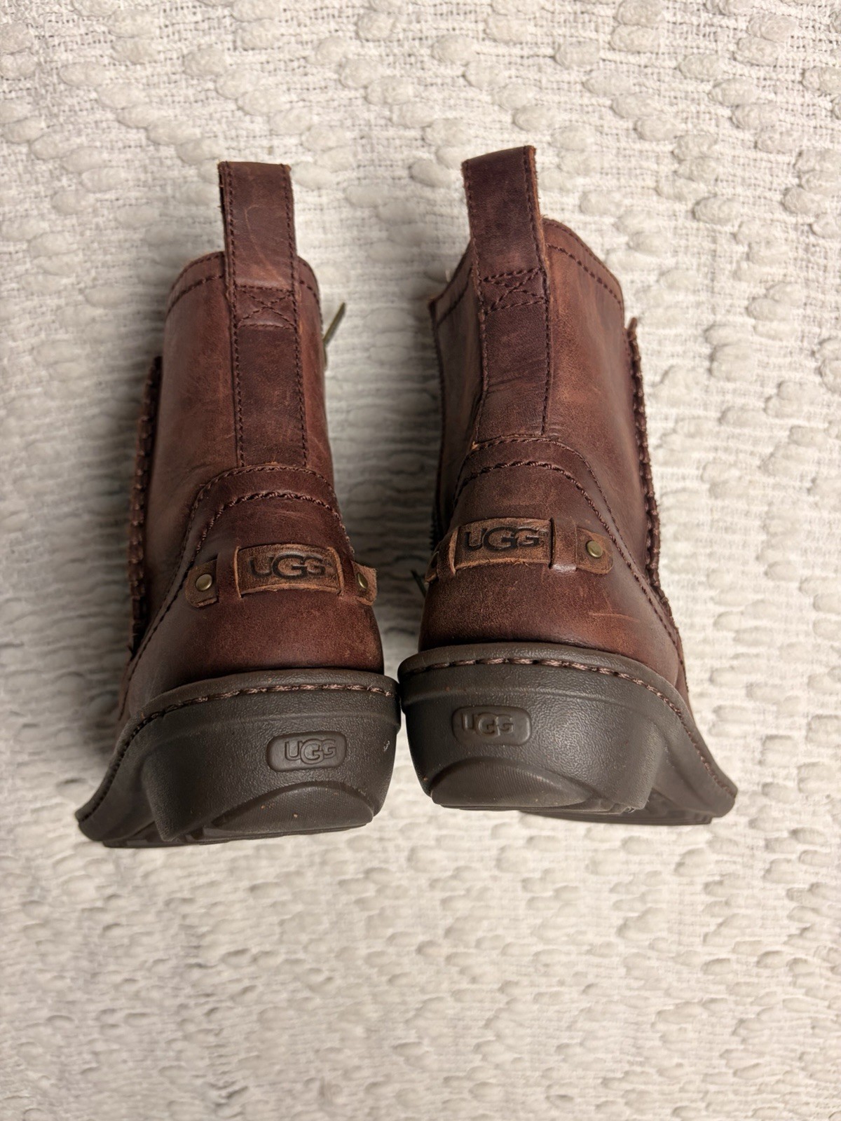 UGG Neevah Brown Leather Shearling Booties Women’s Size 6