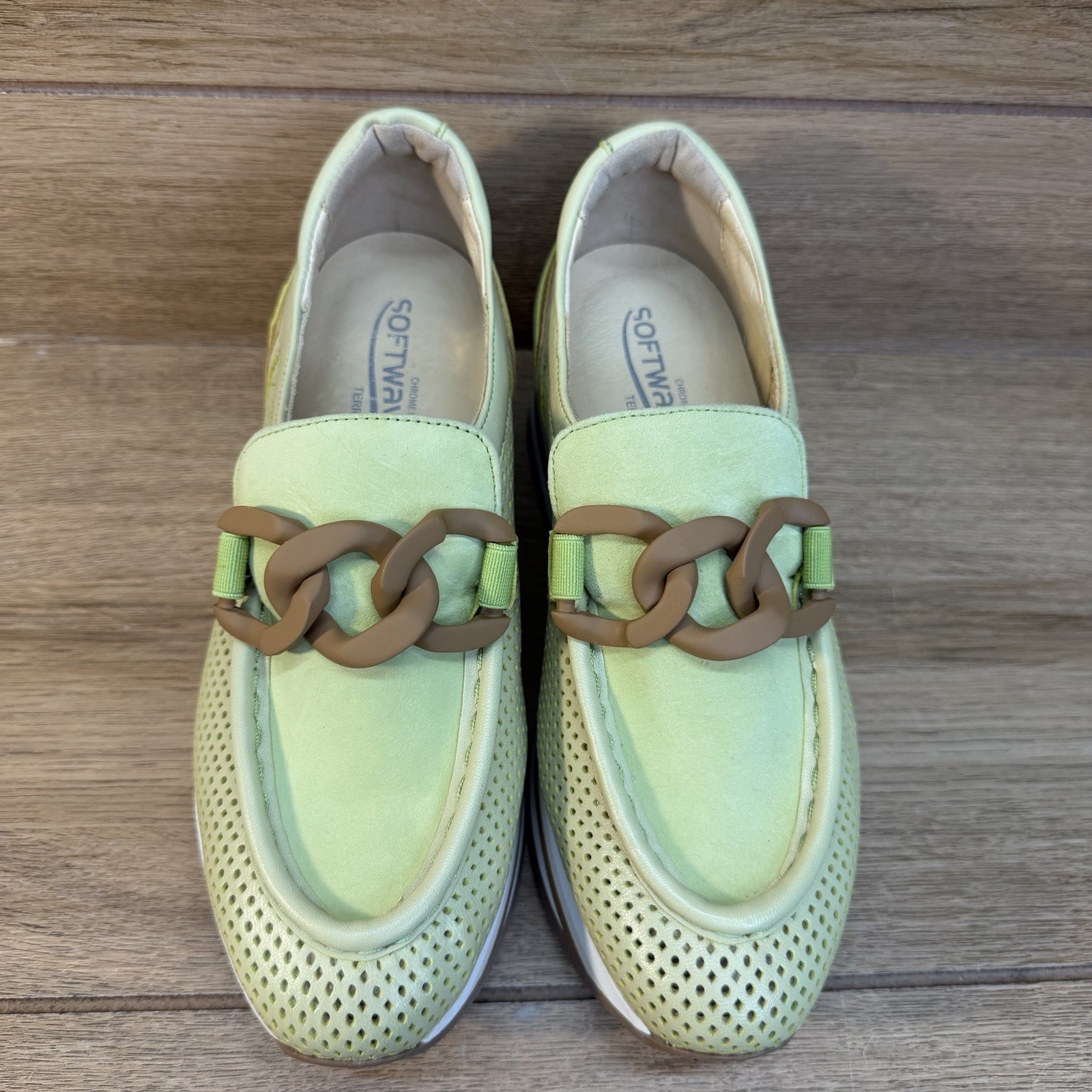 Softwaves Cadie Slip On Suede Platform Shoes Sz 36 US 5.5 Chain Green $350