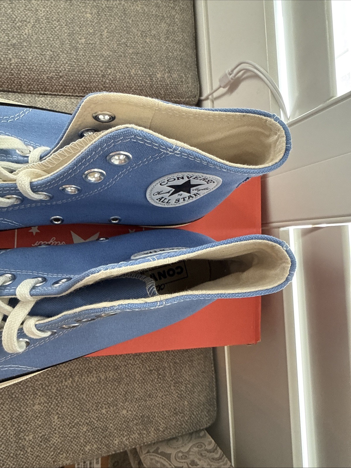 Women’s Size 10 / Men’s Size 8 Converse A10524F Blue Sneakers Shoes