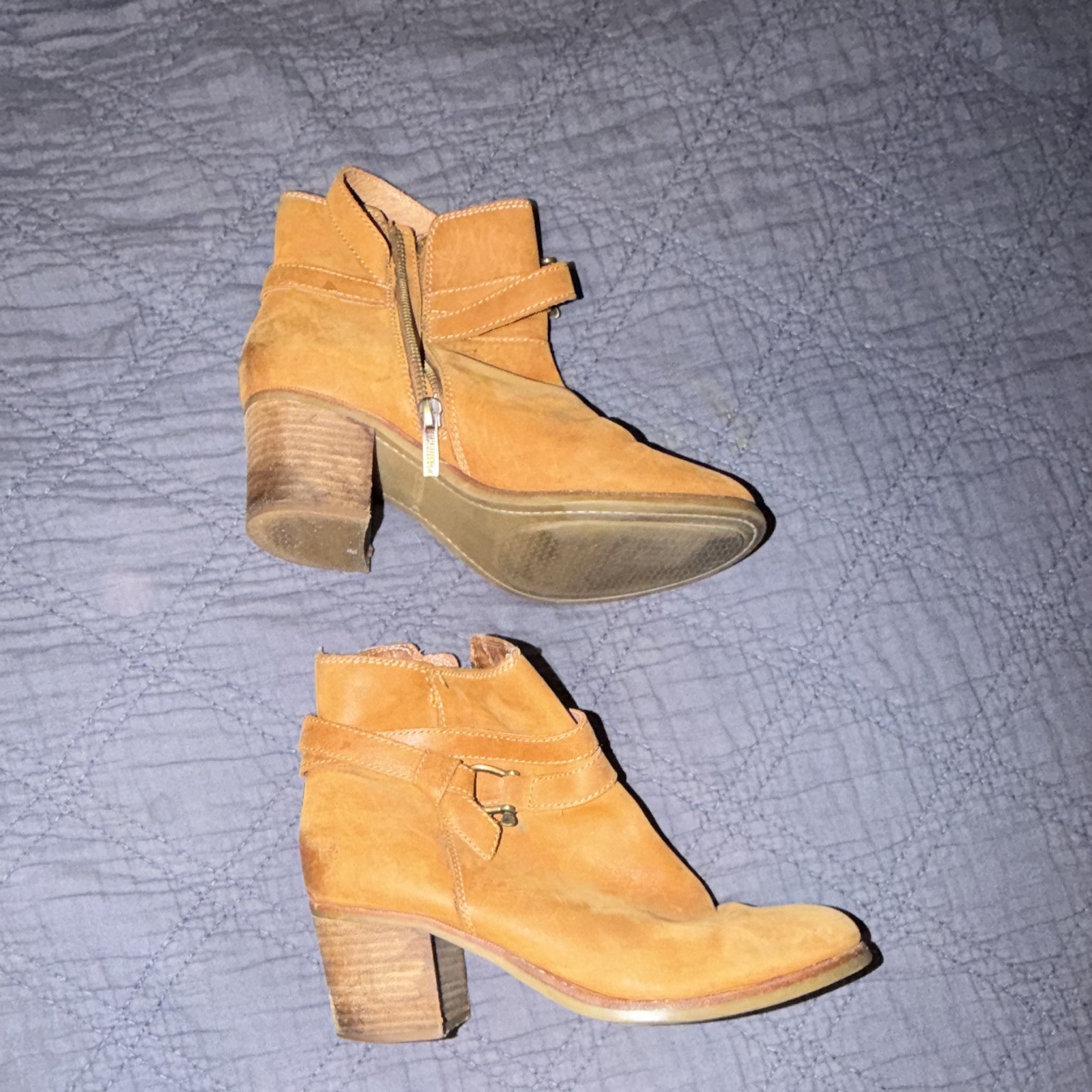 Womens Tan Suede Ankle Bootie Round Toe Block Heel Side Zip Buckle Solid