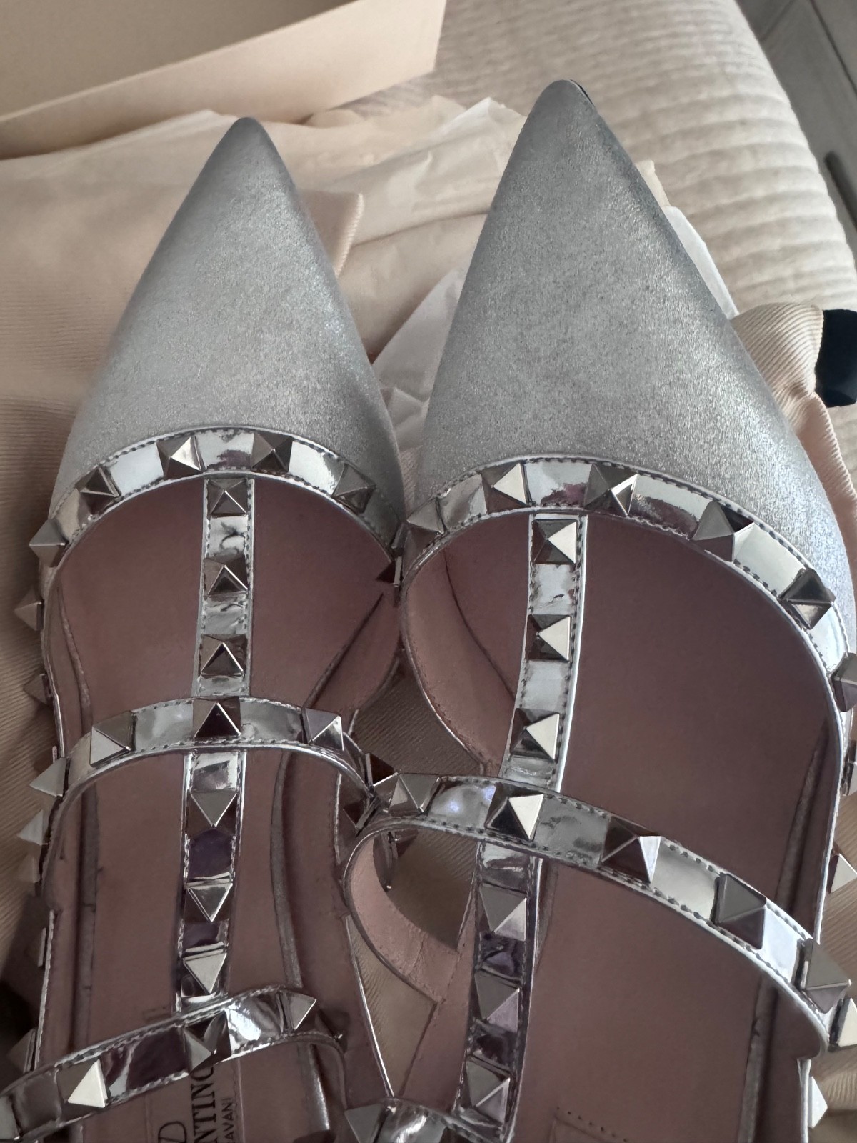 Valentino Garavani Rockstud 100 leather-trimmed glitter pumps