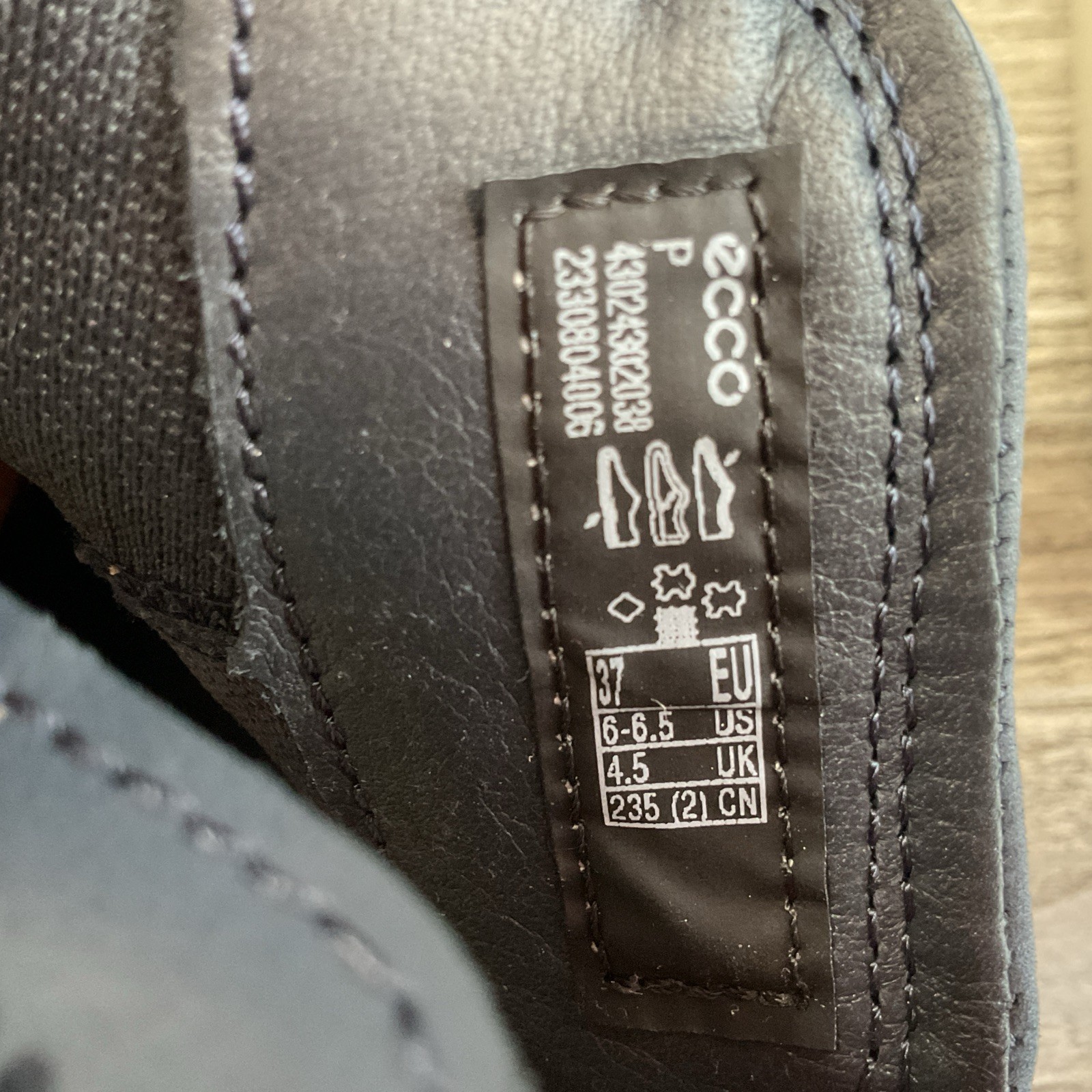 ECCO Soft 7 Low Bootie Side Zip Marine Blue Sneaker Women’s EU 37/ US 6-6.5