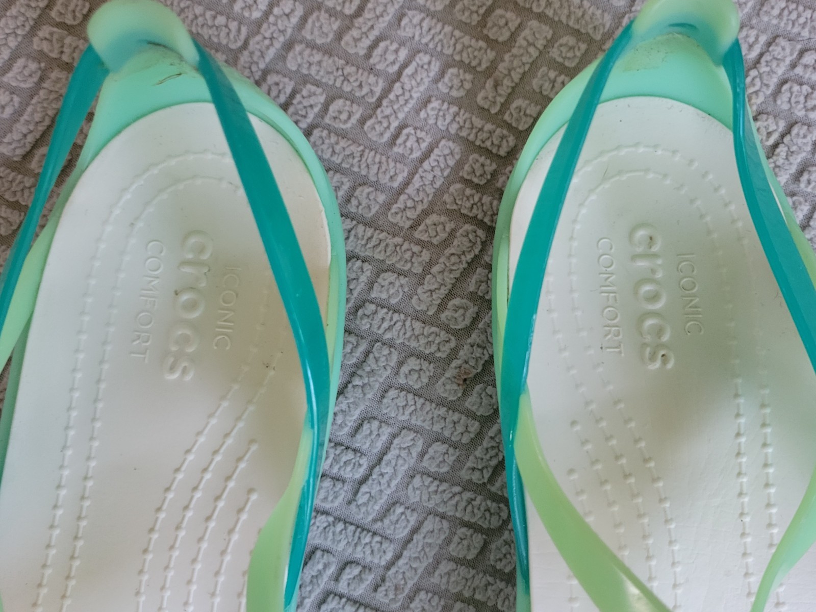 Crocs Isabella Sandal cross translucent MINT green floral Strappy Flats SIZE 10